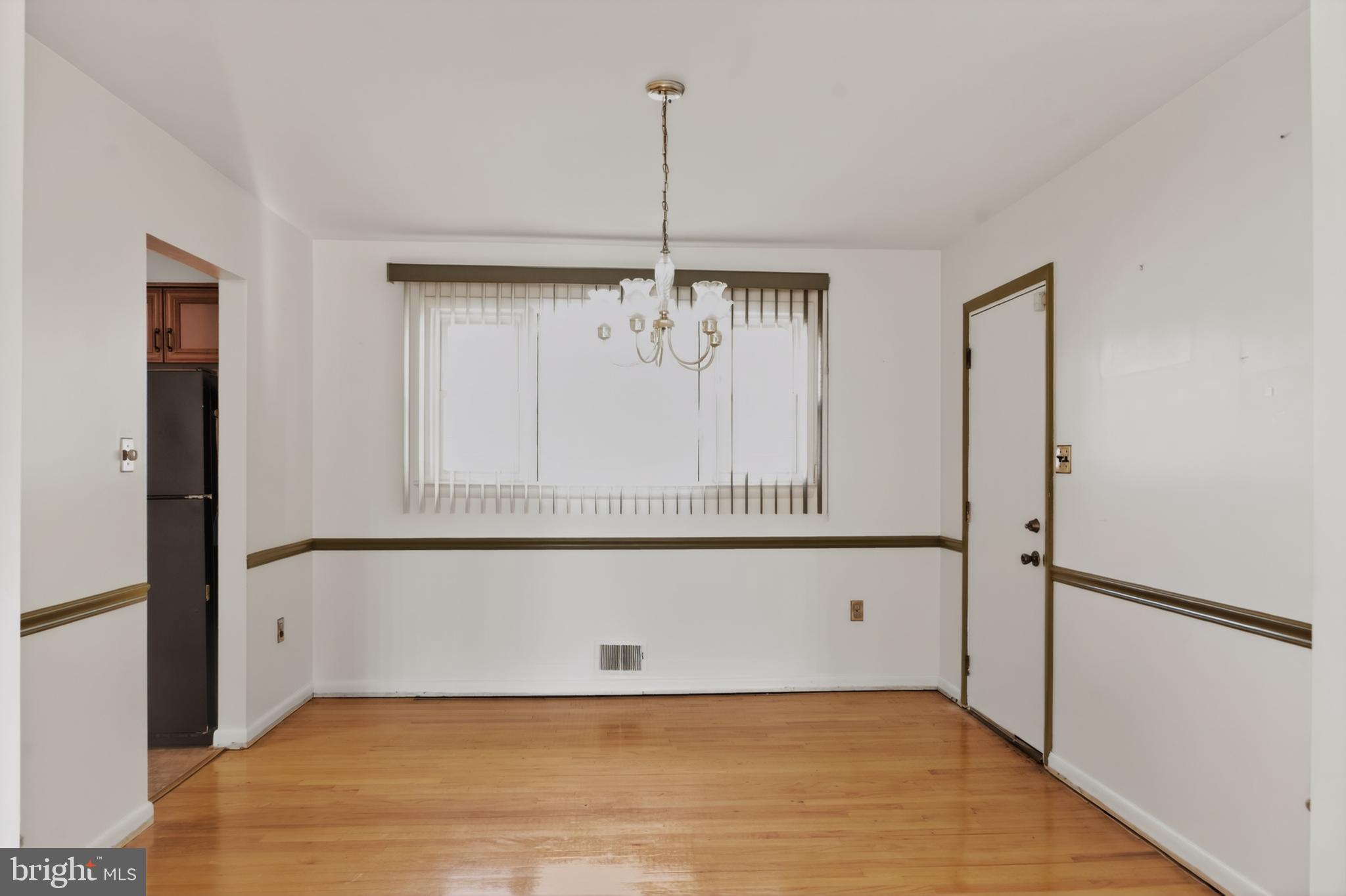 TANTALLON SQUARE - Residential