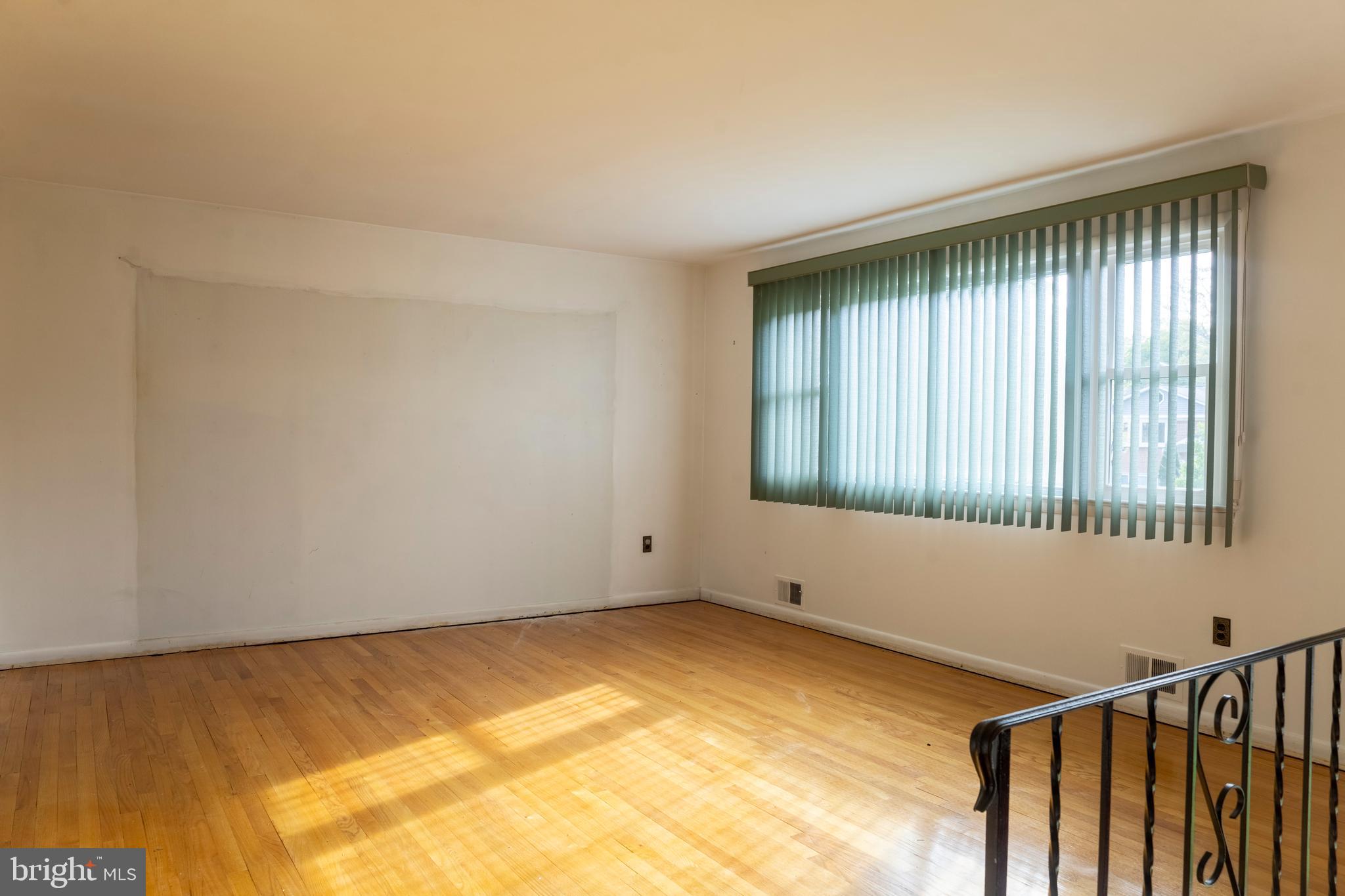 TANTALLON SQUARE - Residential