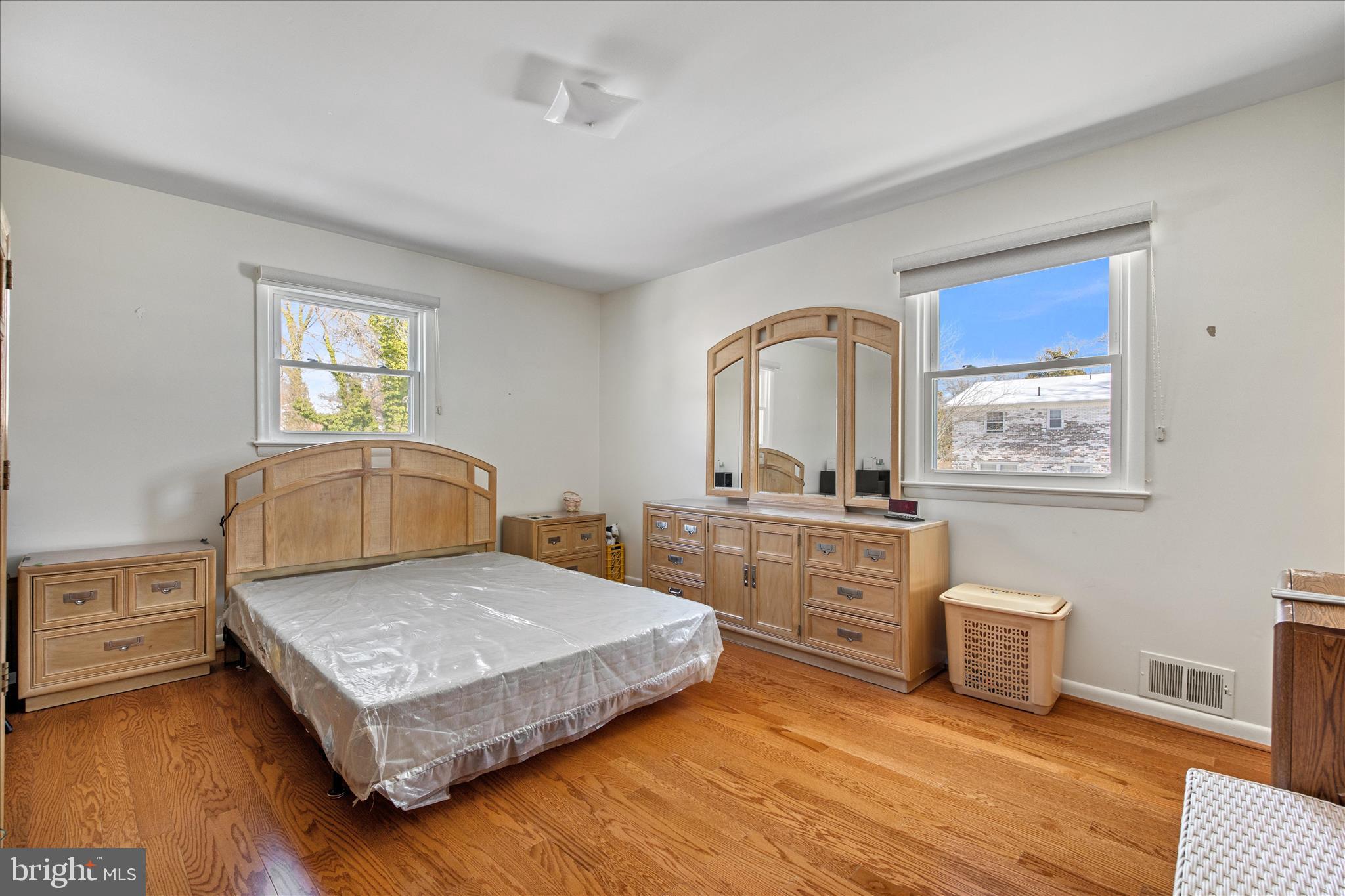 TANTALLON SQUARE - Residential