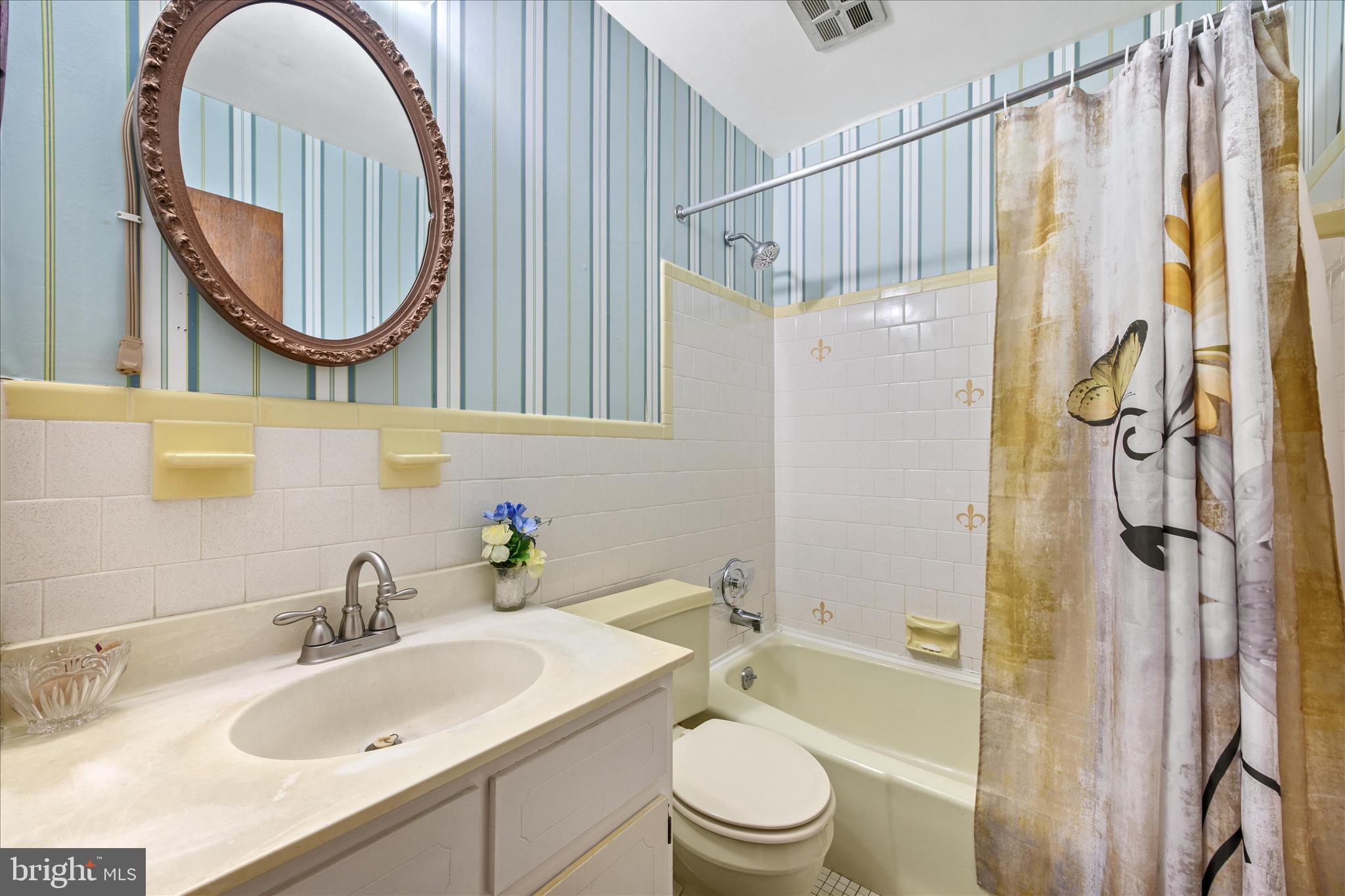 TANTALLON SQUARE - Residential