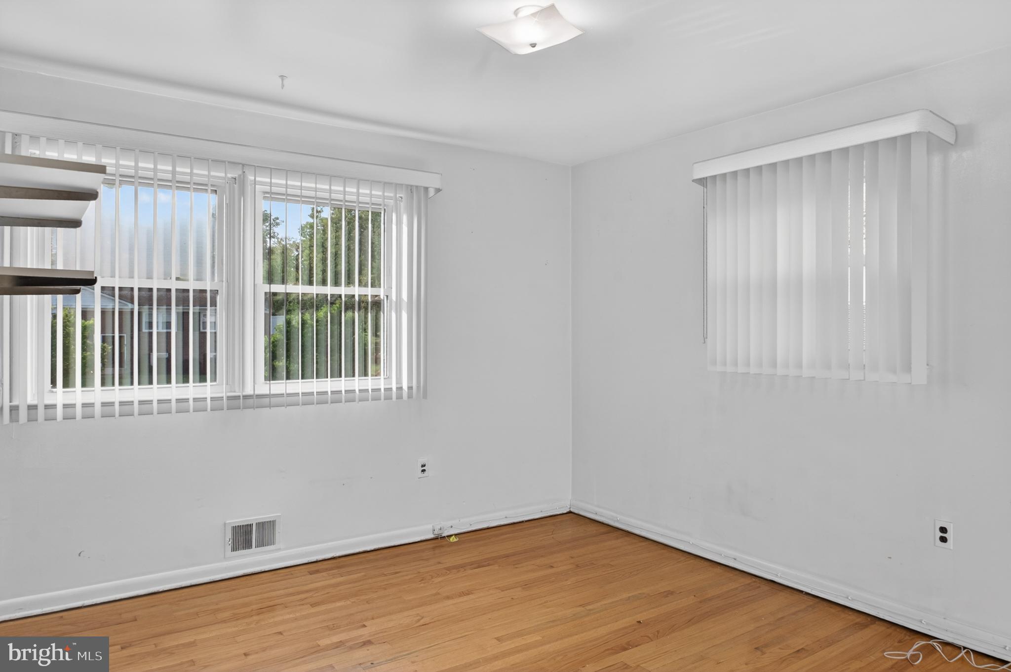 TANTALLON SQUARE - Residential