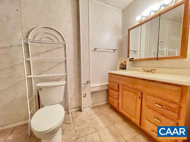 LAKE MONTICELLO - Residential