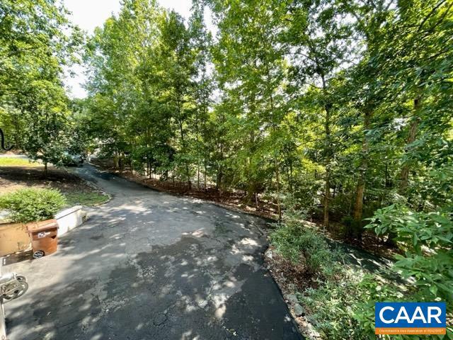 LAKE MONTICELLO - Residential