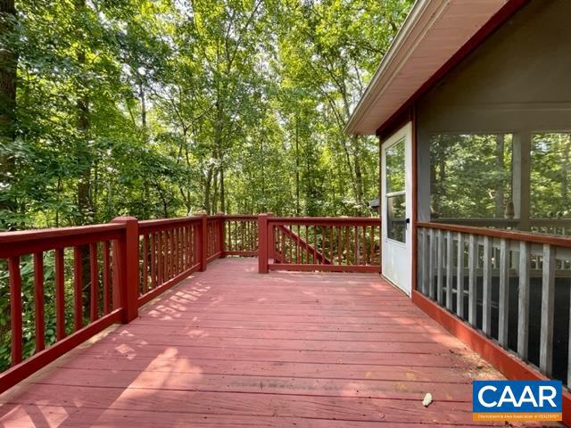 LAKE MONTICELLO - Residential