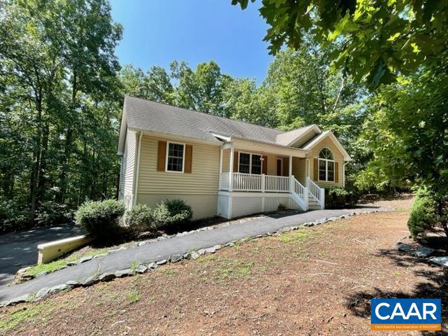 LAKE MONTICELLO - Residential