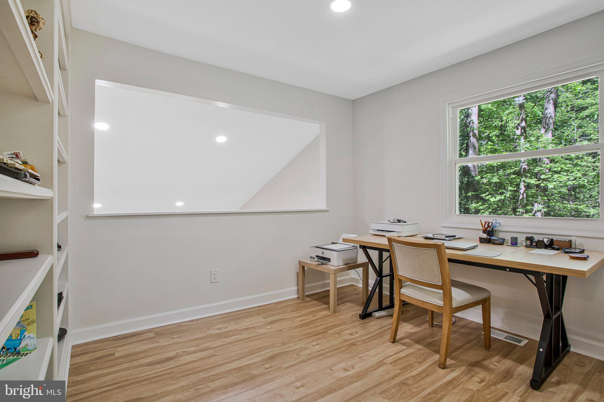 NORTH RIVER FOREST - Residential