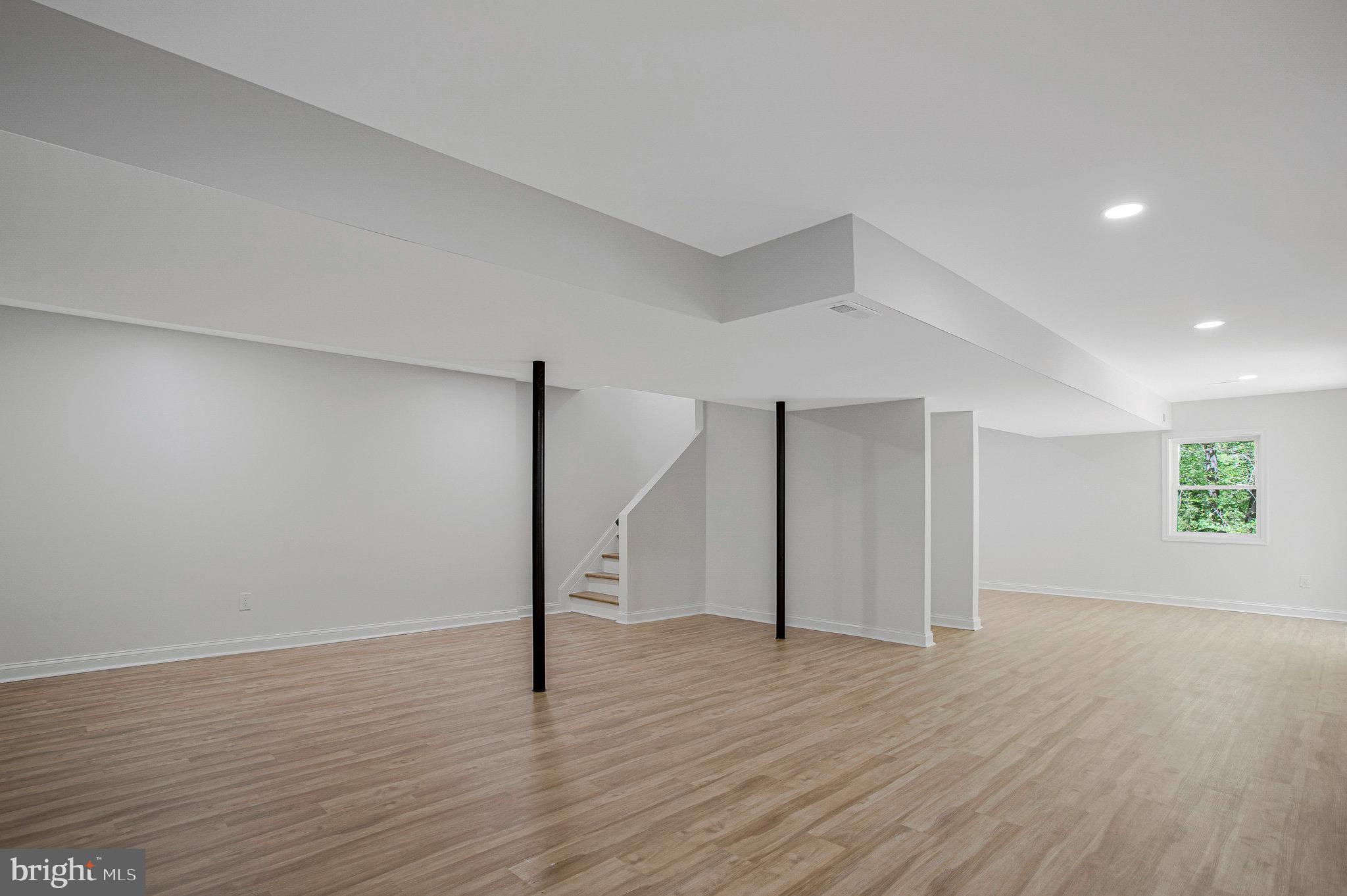 NORTH RIVER FOREST - Residential