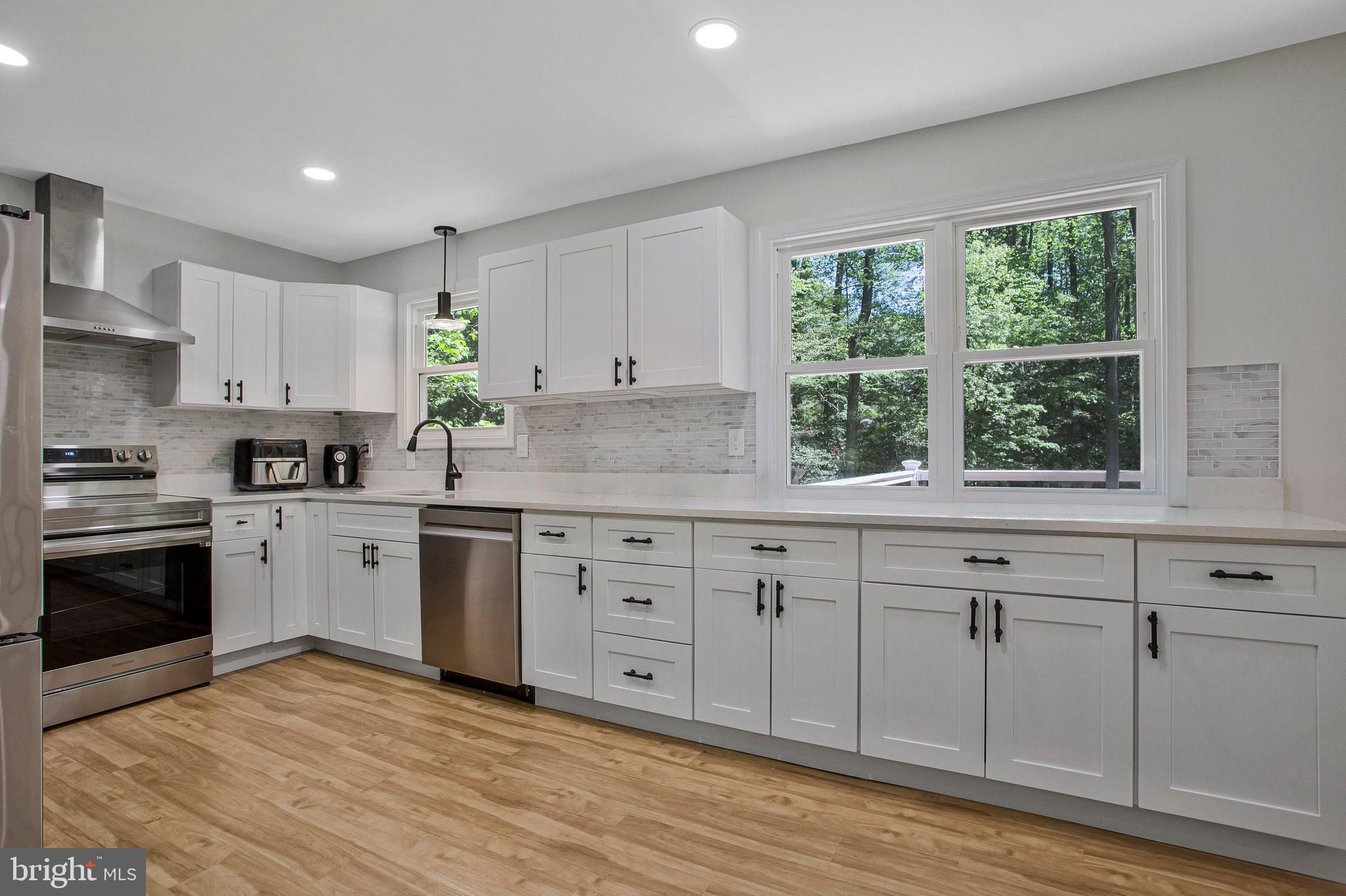 NORTH RIVER FOREST - Residential