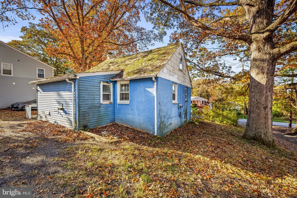 Photo of 5615 Bartholow Road, SYKESVILLE, MD 21784 (MLS # MDCR2030808)