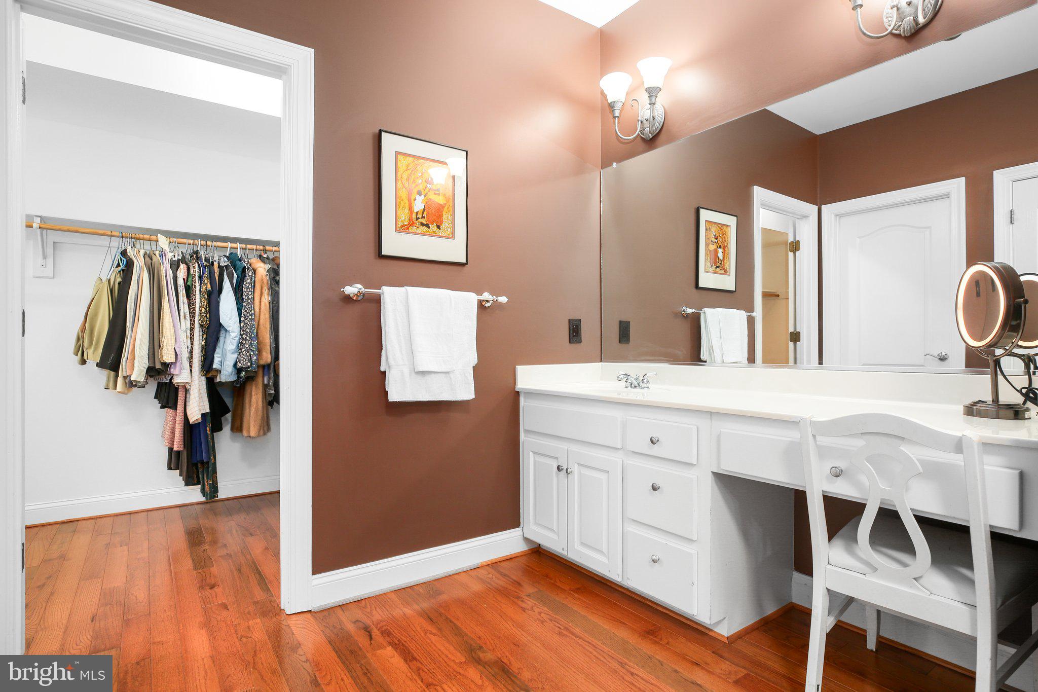 SNOW CREEK - Residential