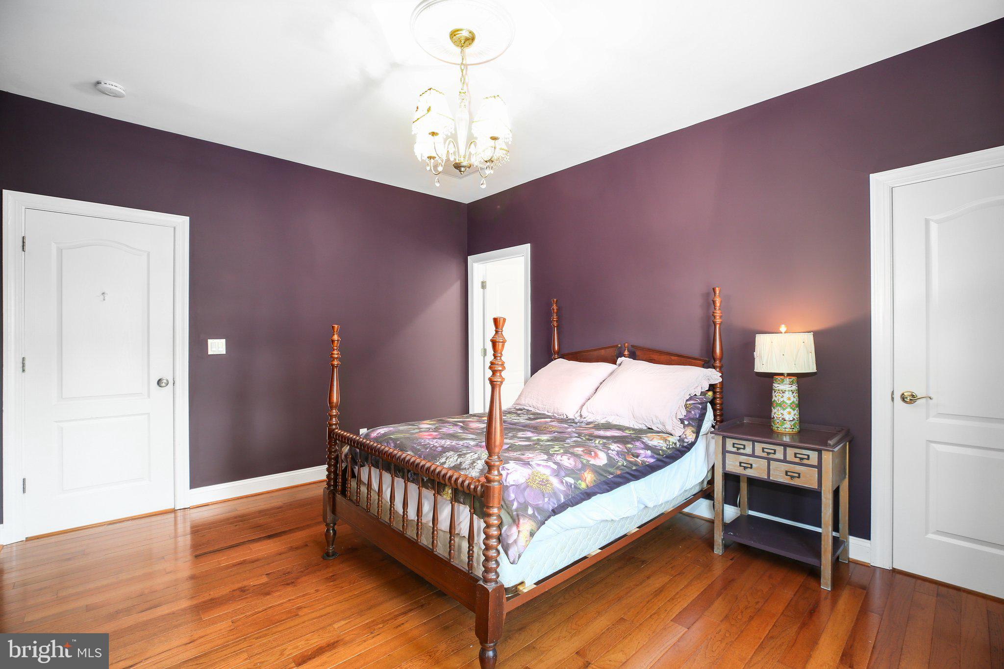 SNOW CREEK - Residential