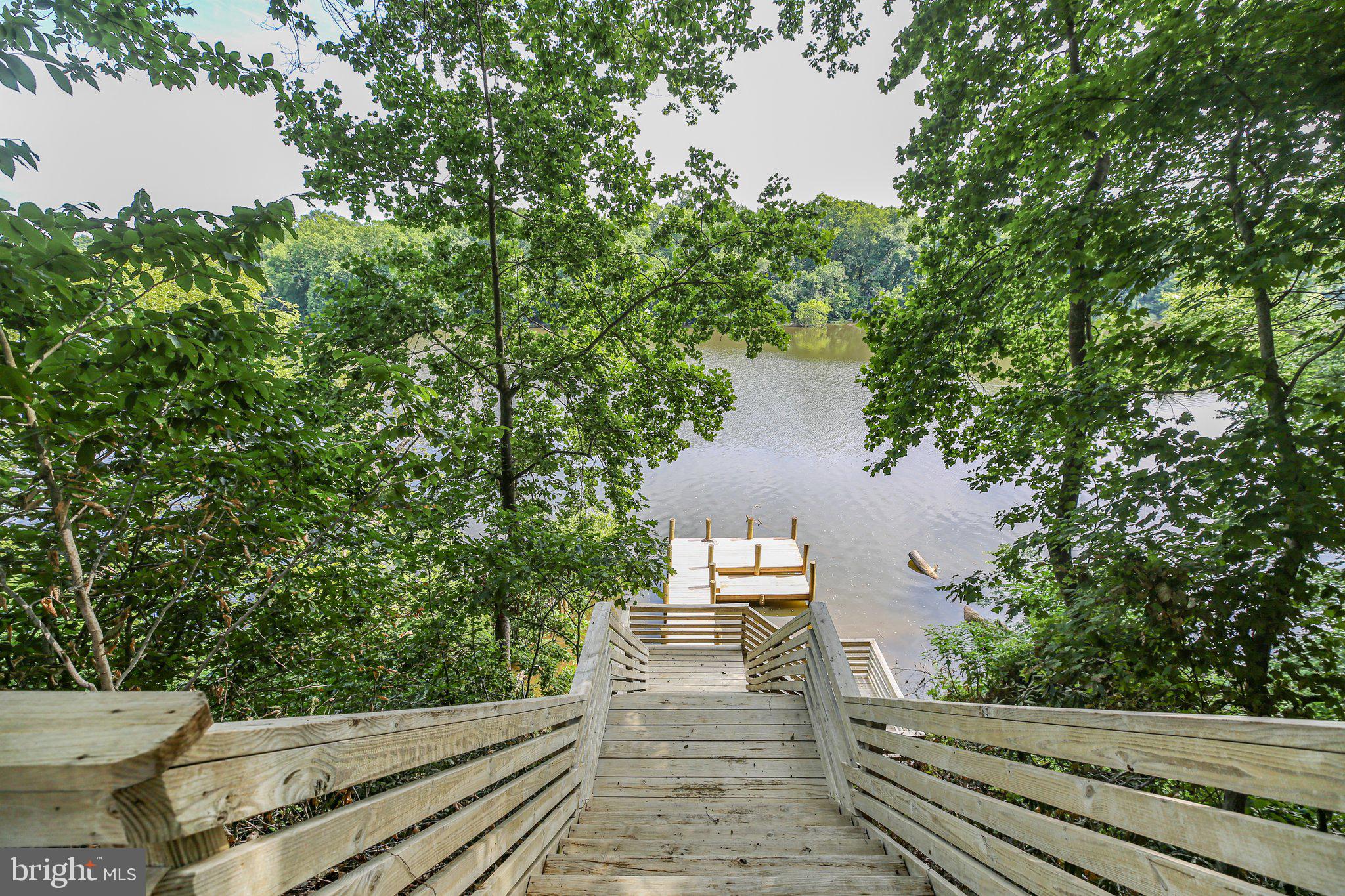 SNOW CREEK - Residential