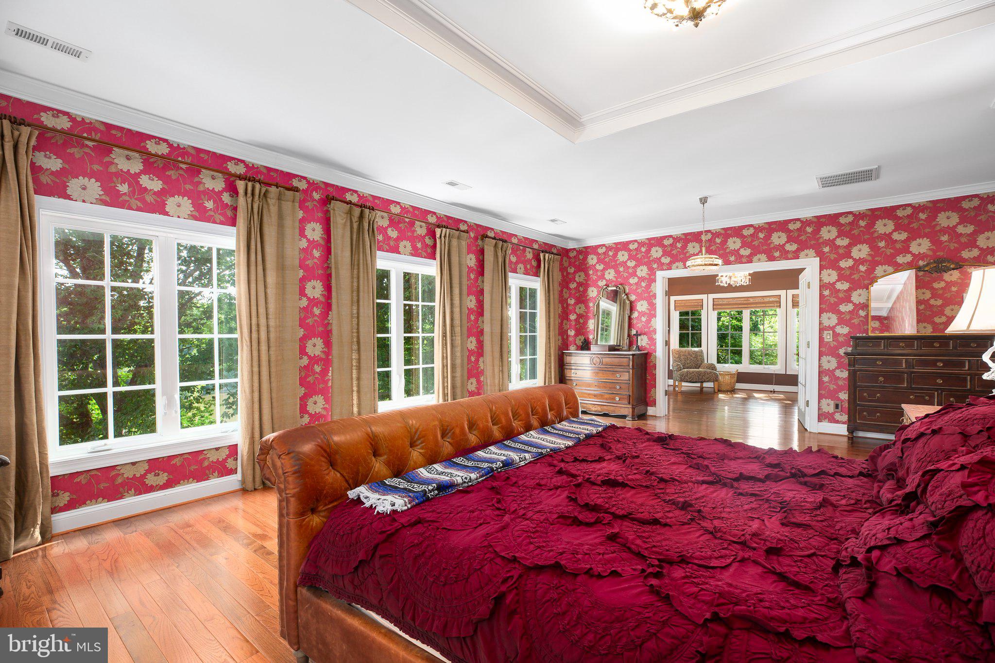 SNOW CREEK - Residential