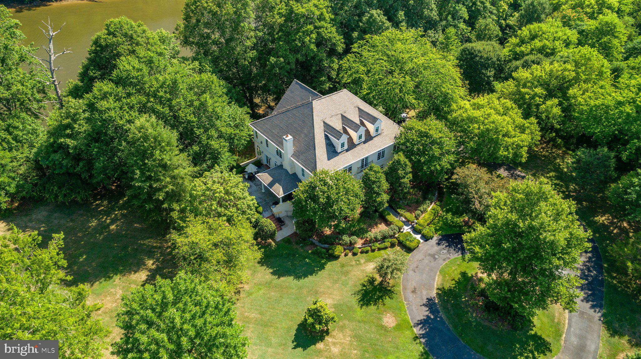 SNOW CREEK - Residential