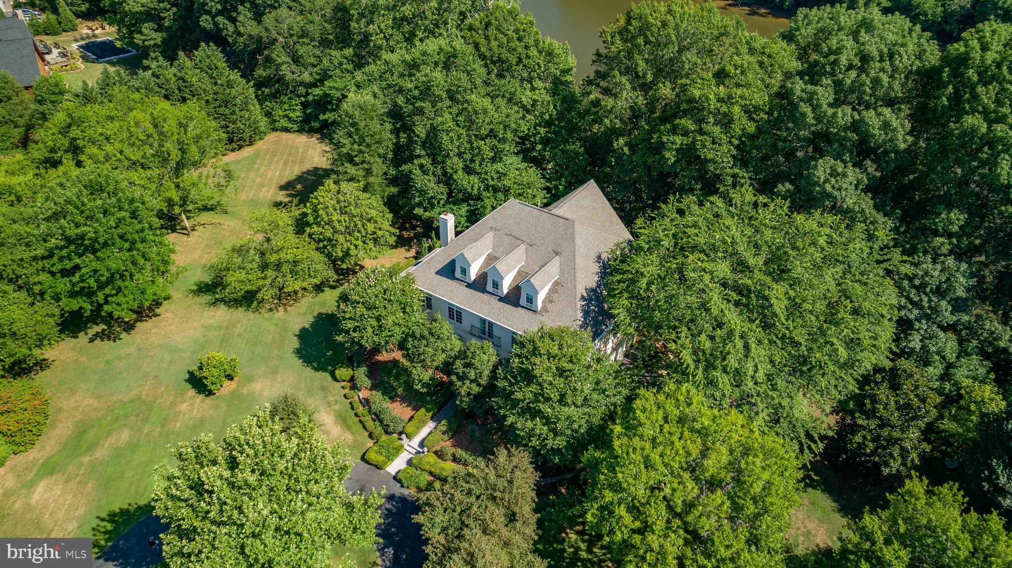 SNOW CREEK - Residential