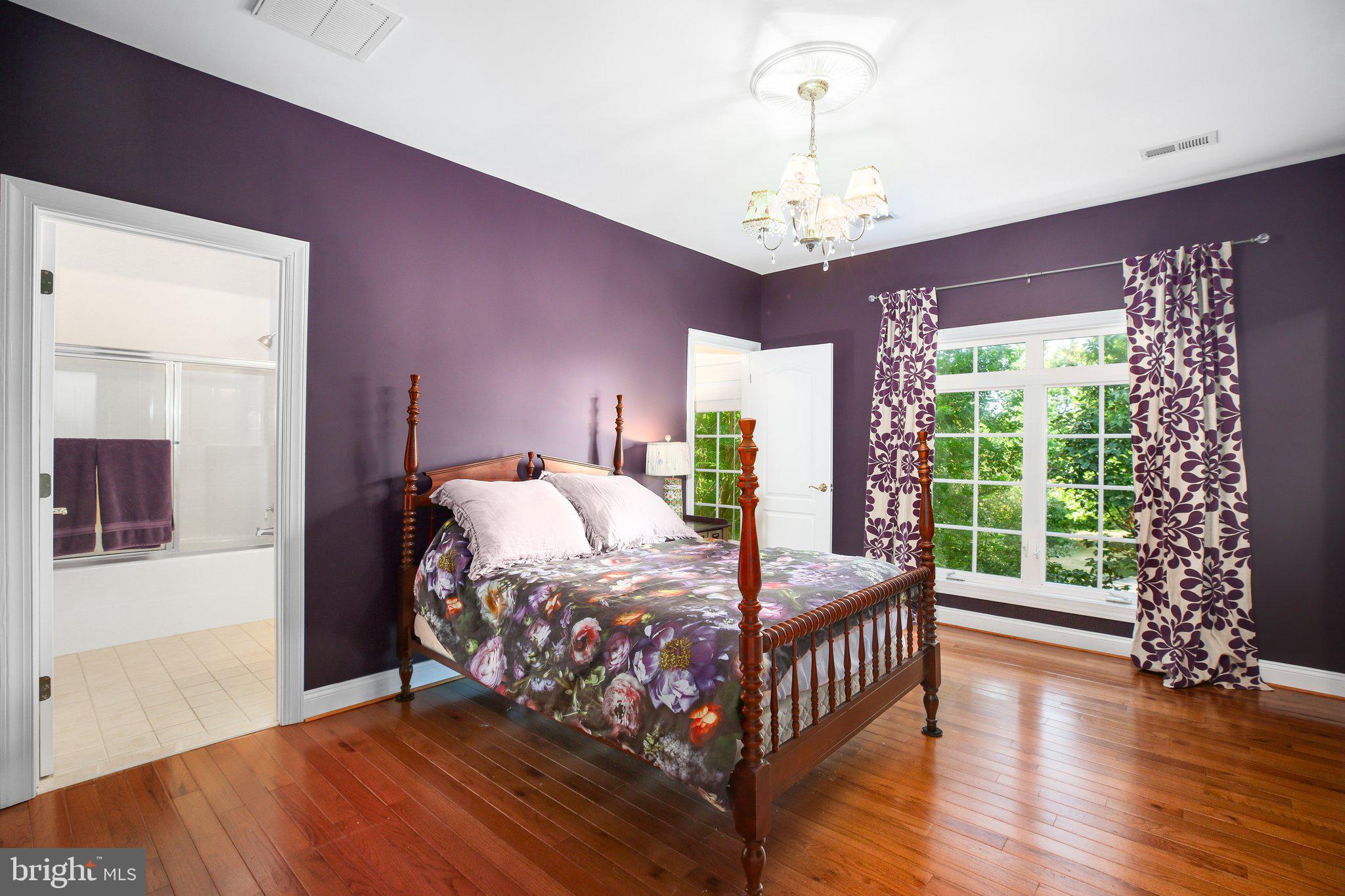 SNOW CREEK - Residential