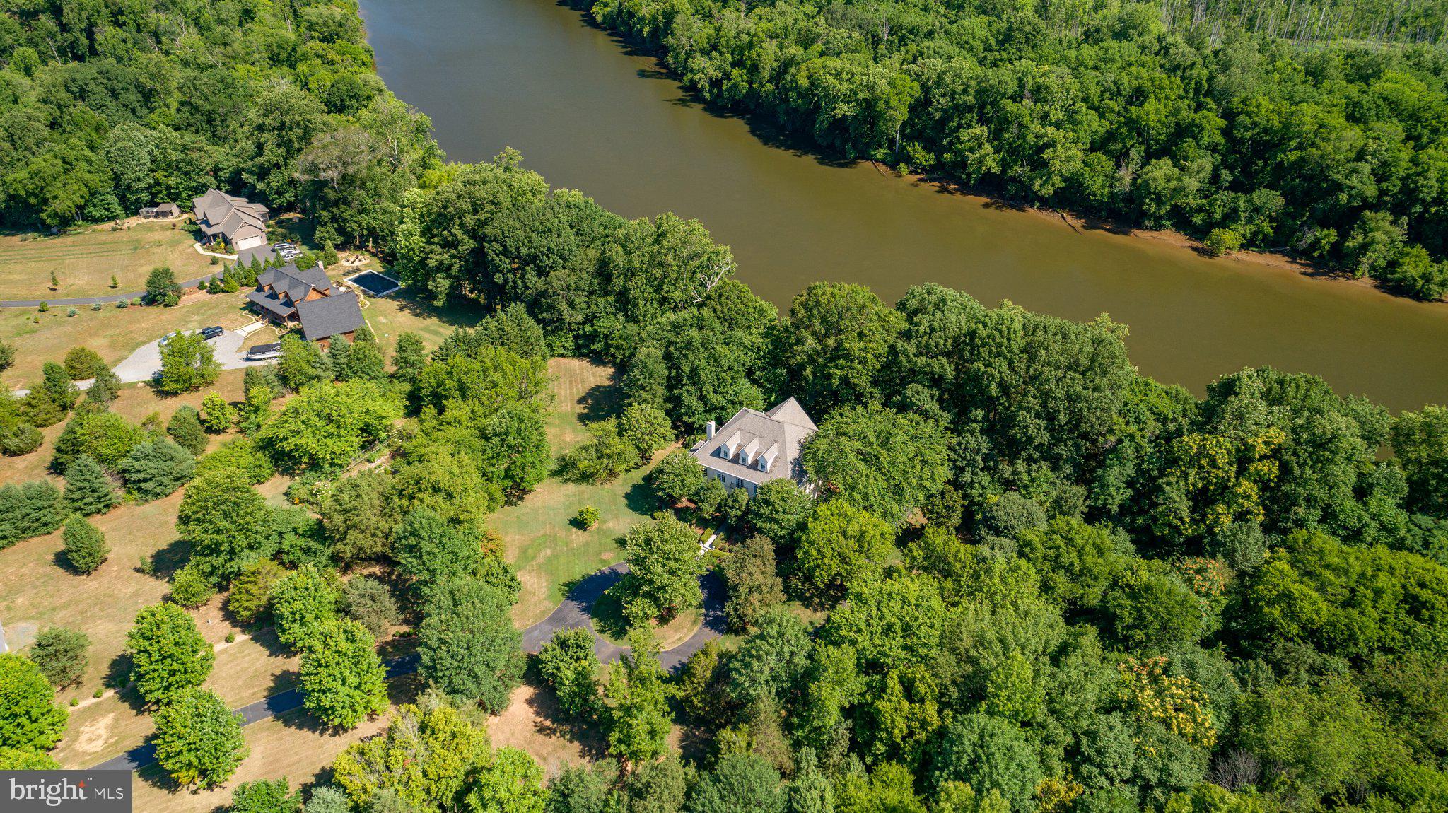 SNOW CREEK - Residential