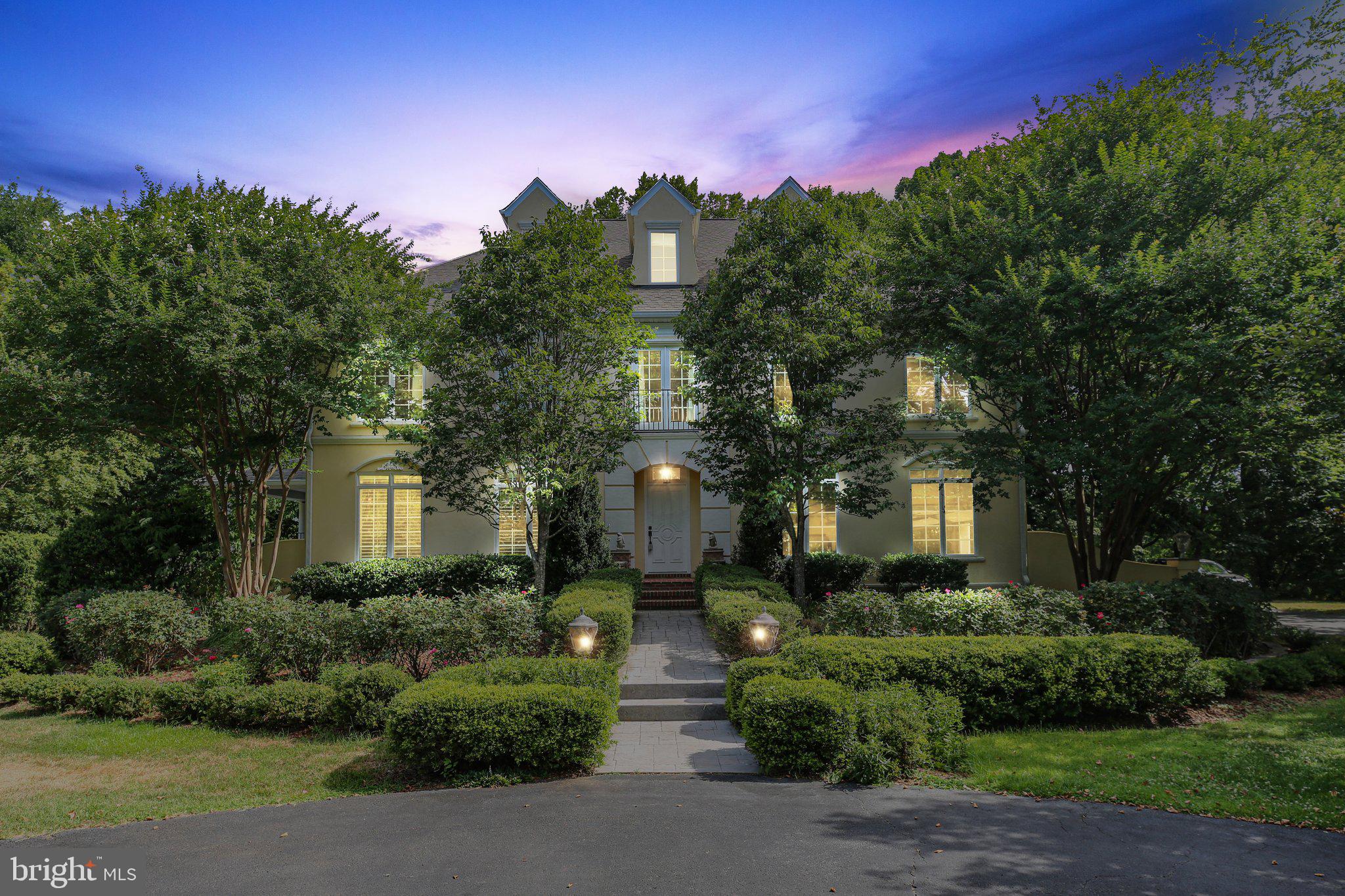 SNOW CREEK - Residential