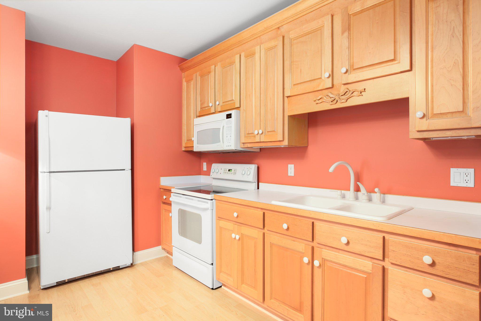 SNOW CREEK - Residential