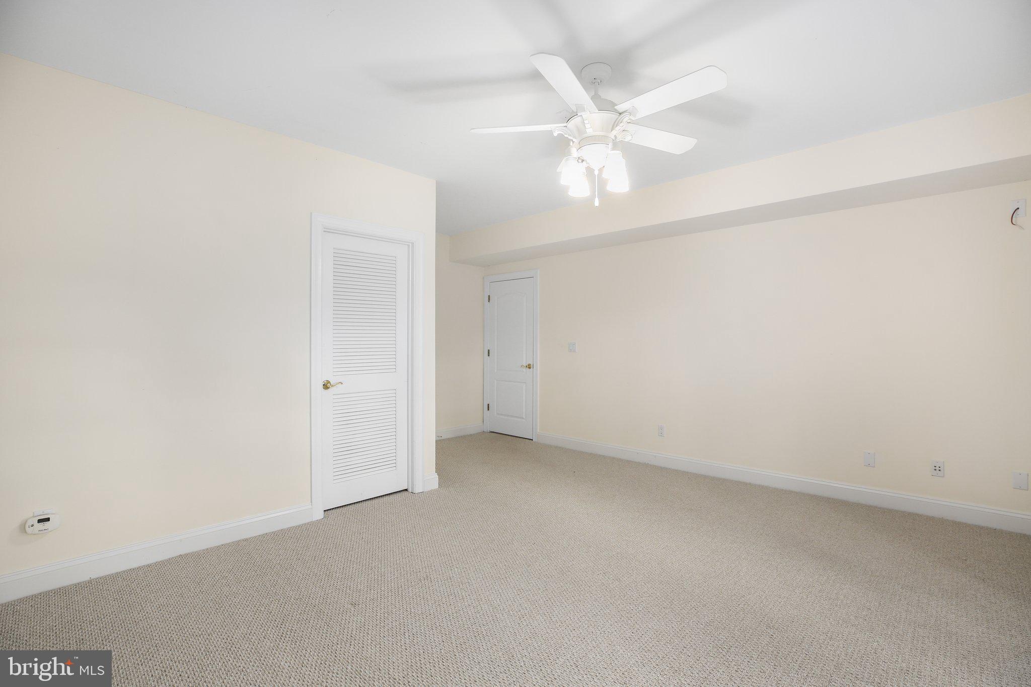 SNOW CREEK - Residential