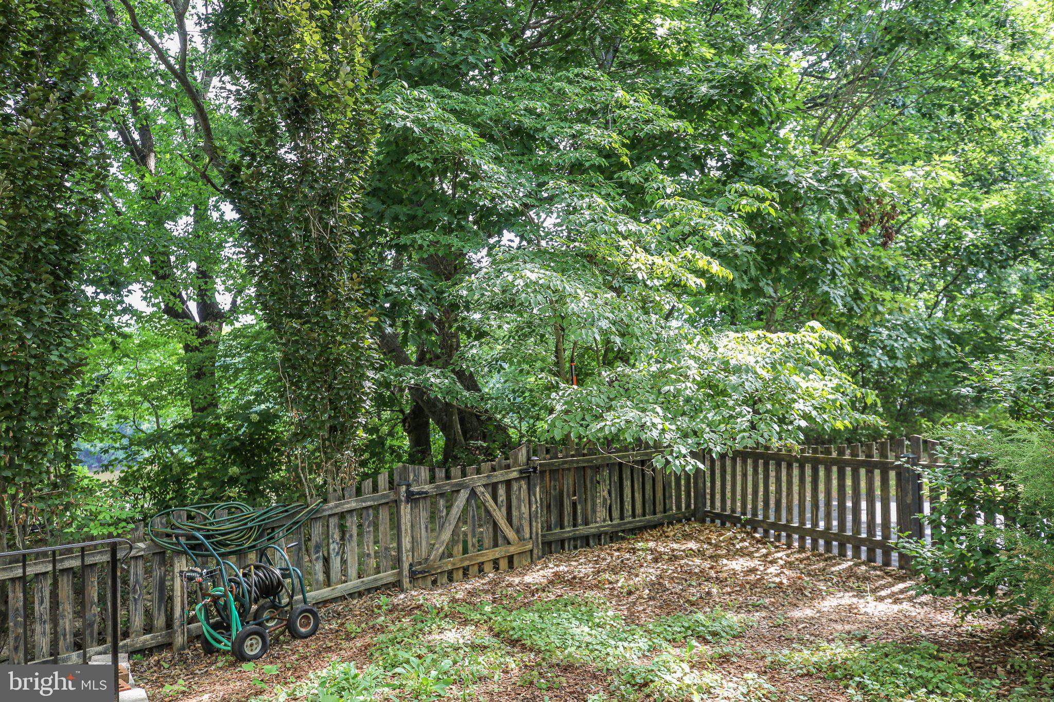 SNOW CREEK - Residential