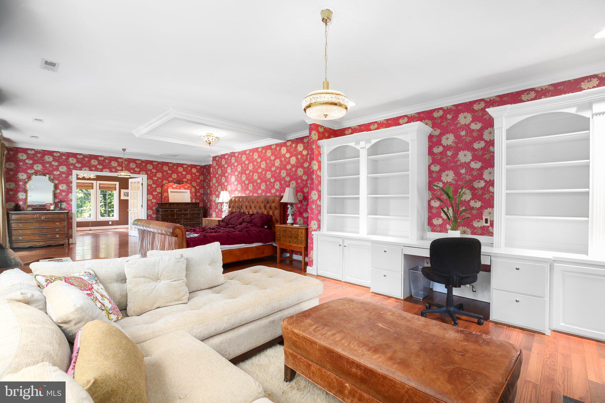 SNOW CREEK - Residential