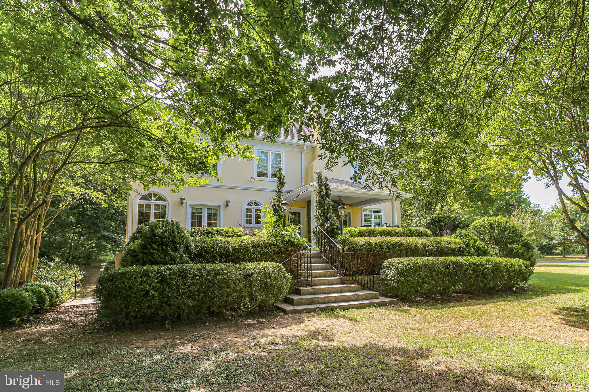 SNOW CREEK - Residential