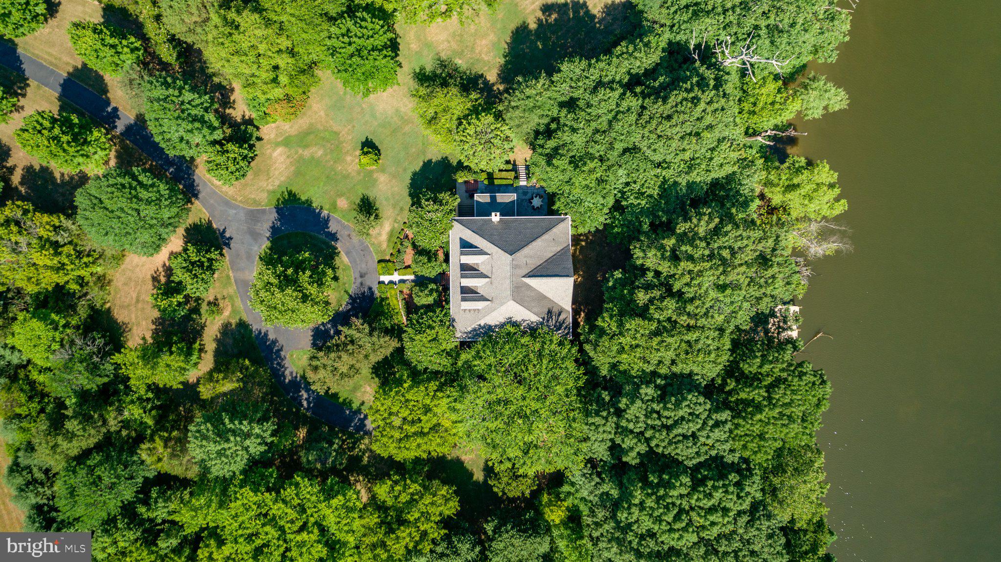 SNOW CREEK - Residential