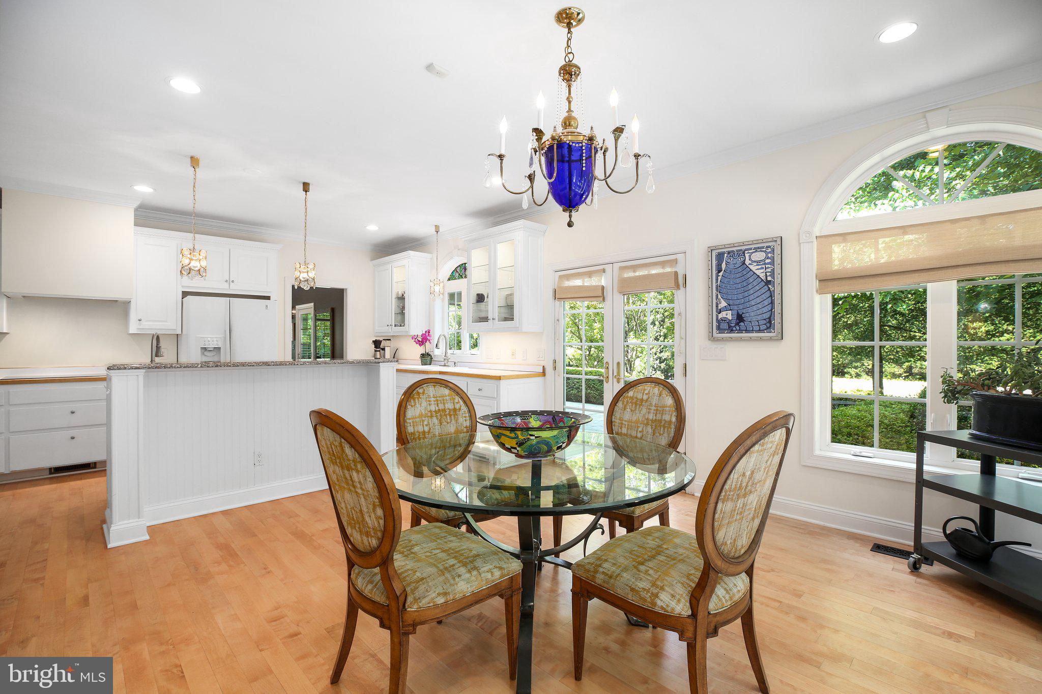 SNOW CREEK - Residential