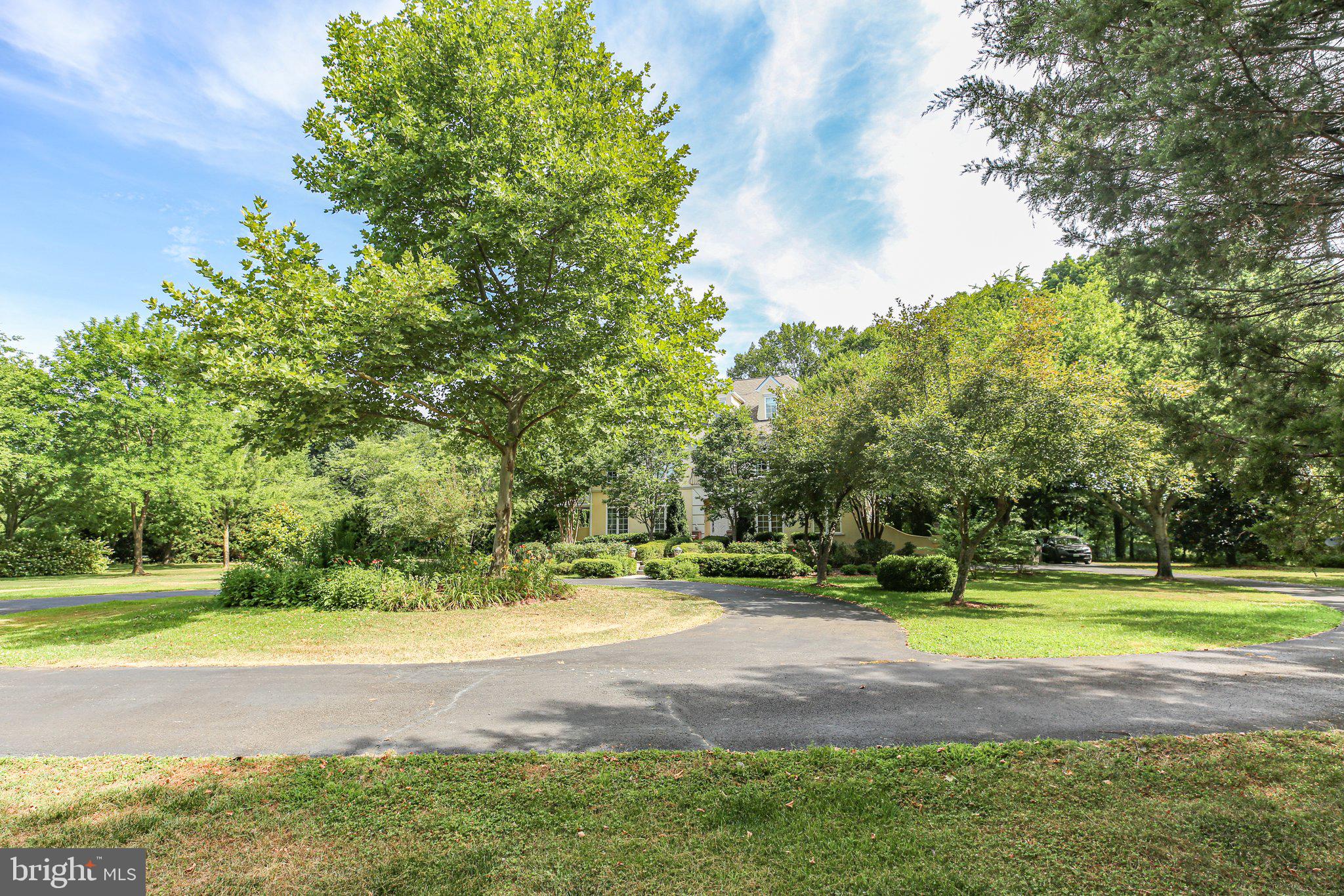 SNOW CREEK - Residential