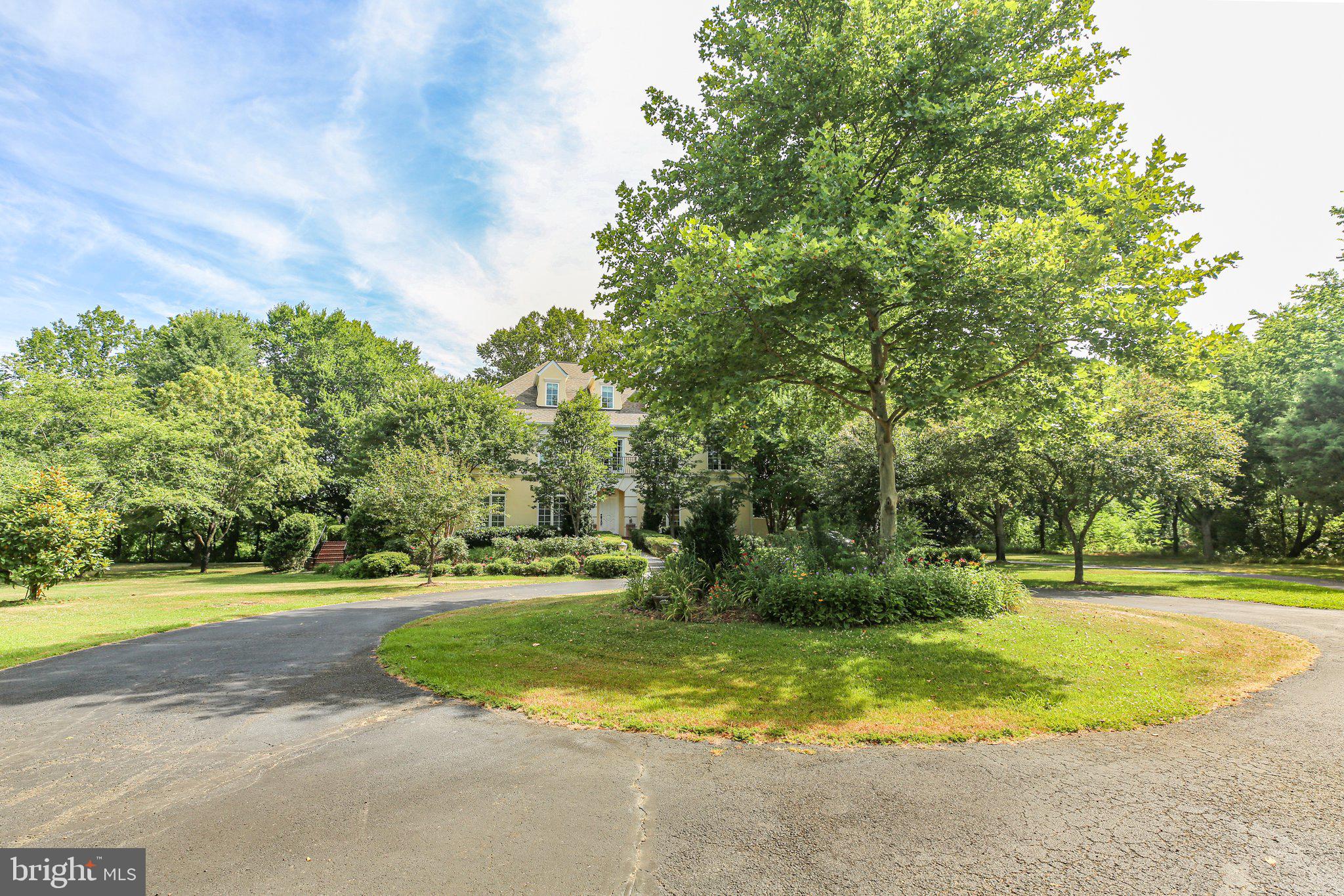 SNOW CREEK - Residential