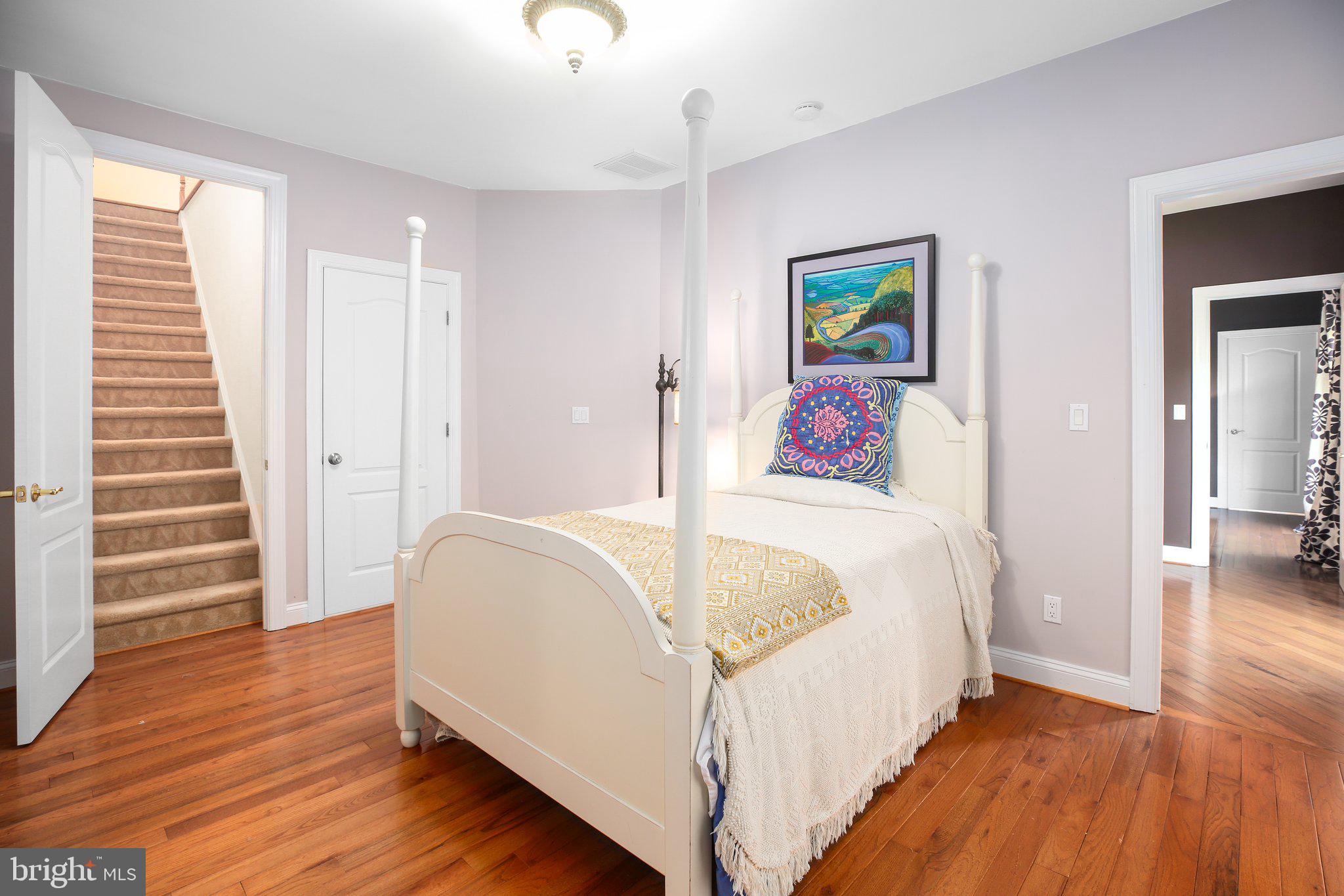 SNOW CREEK - Residential