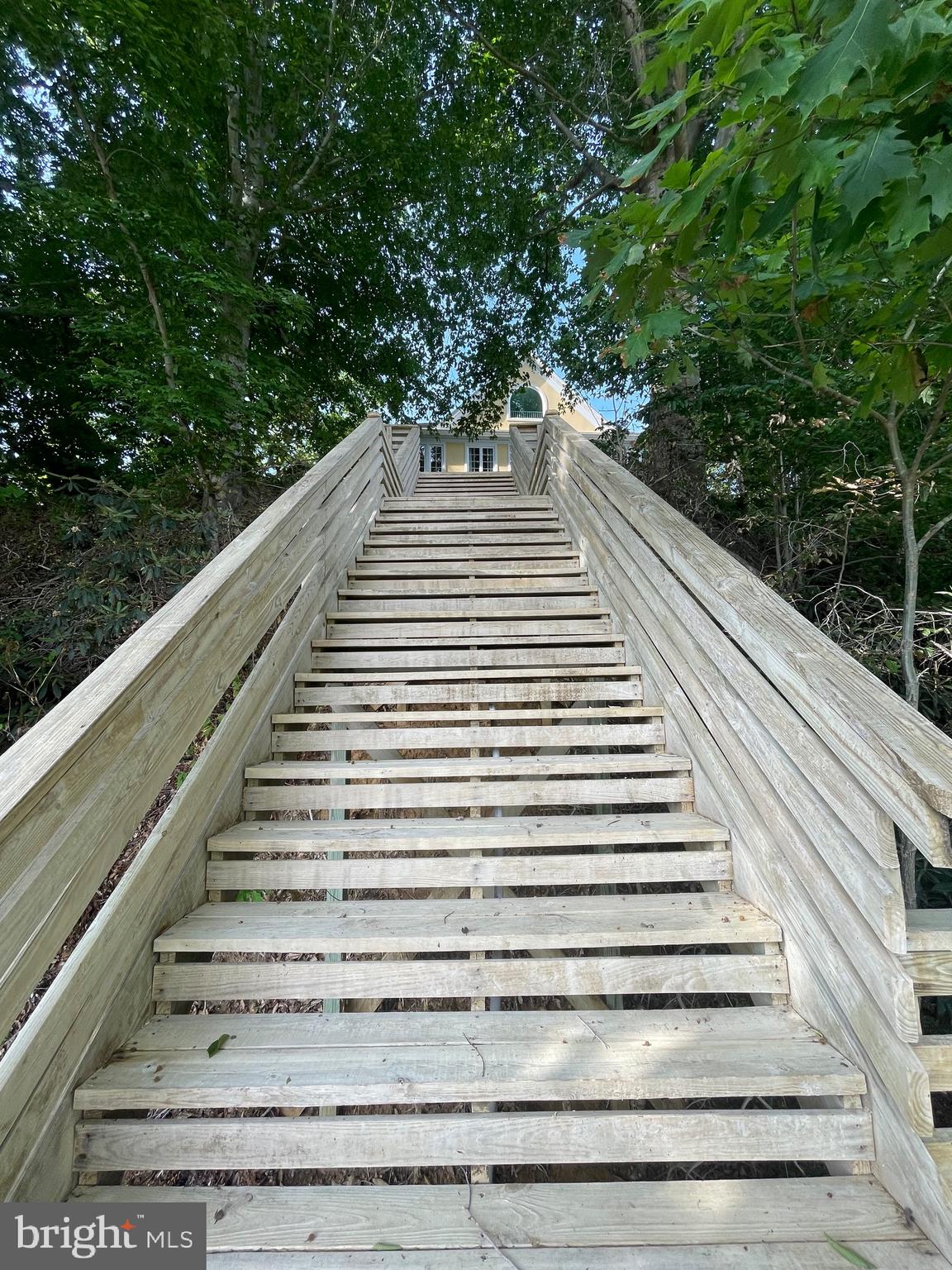 SNOW CREEK - Residential