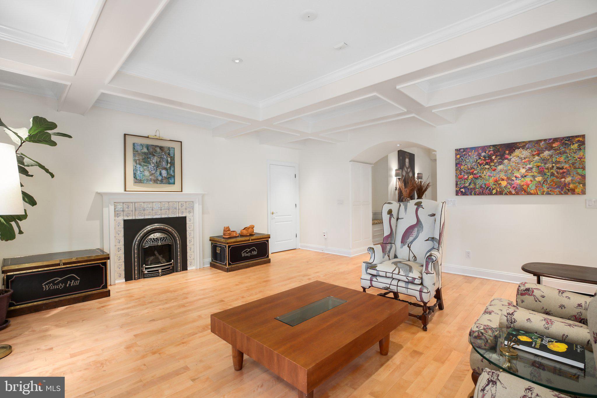 SNOW CREEK - Residential