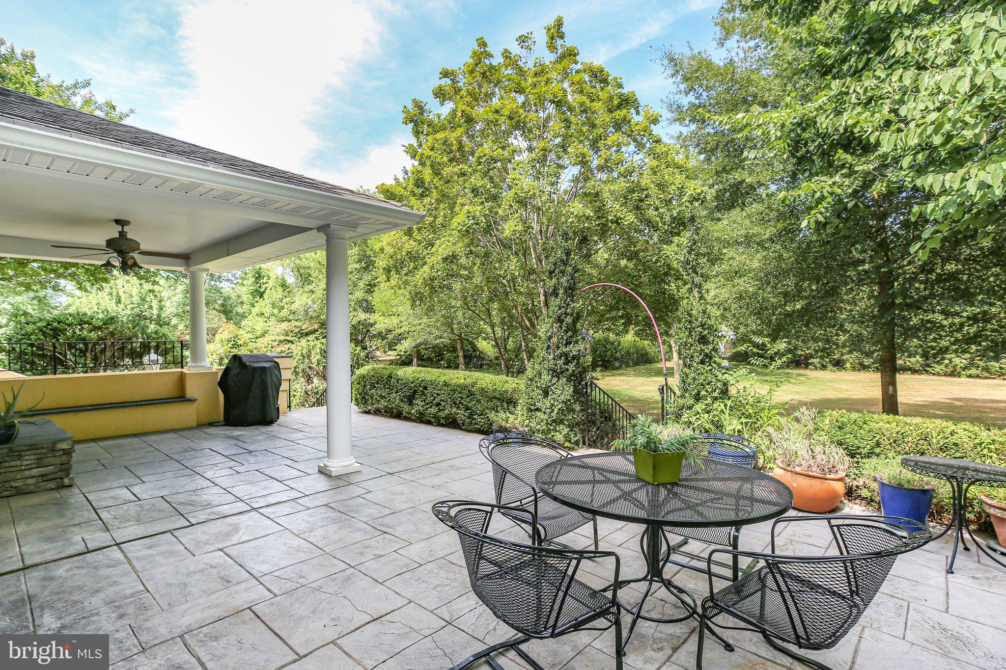 SNOW CREEK - Residential