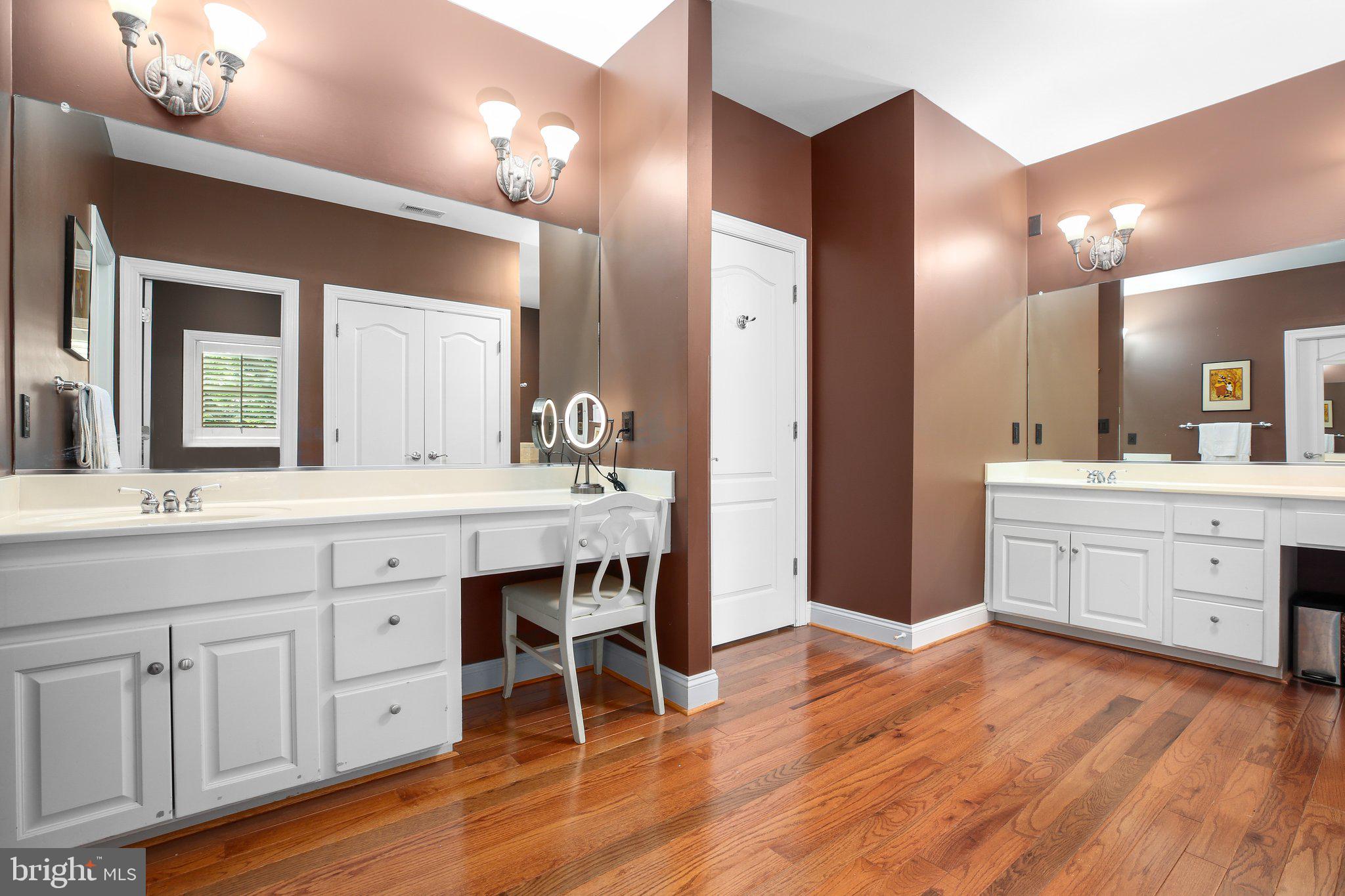 SNOW CREEK - Residential