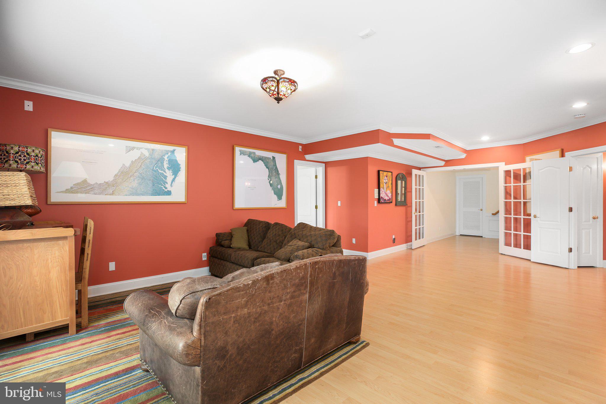 SNOW CREEK - Residential