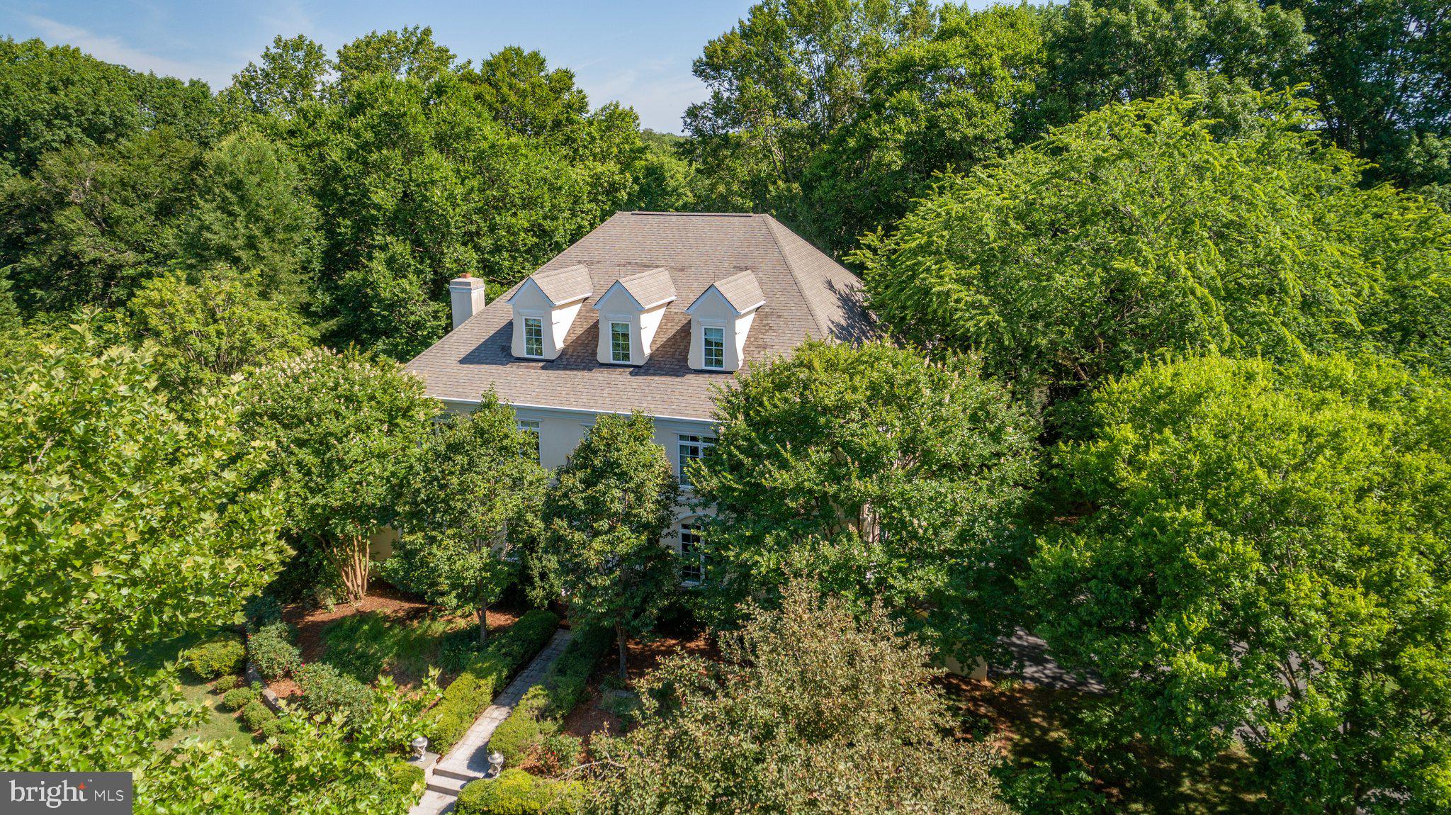 SNOW CREEK - Residential