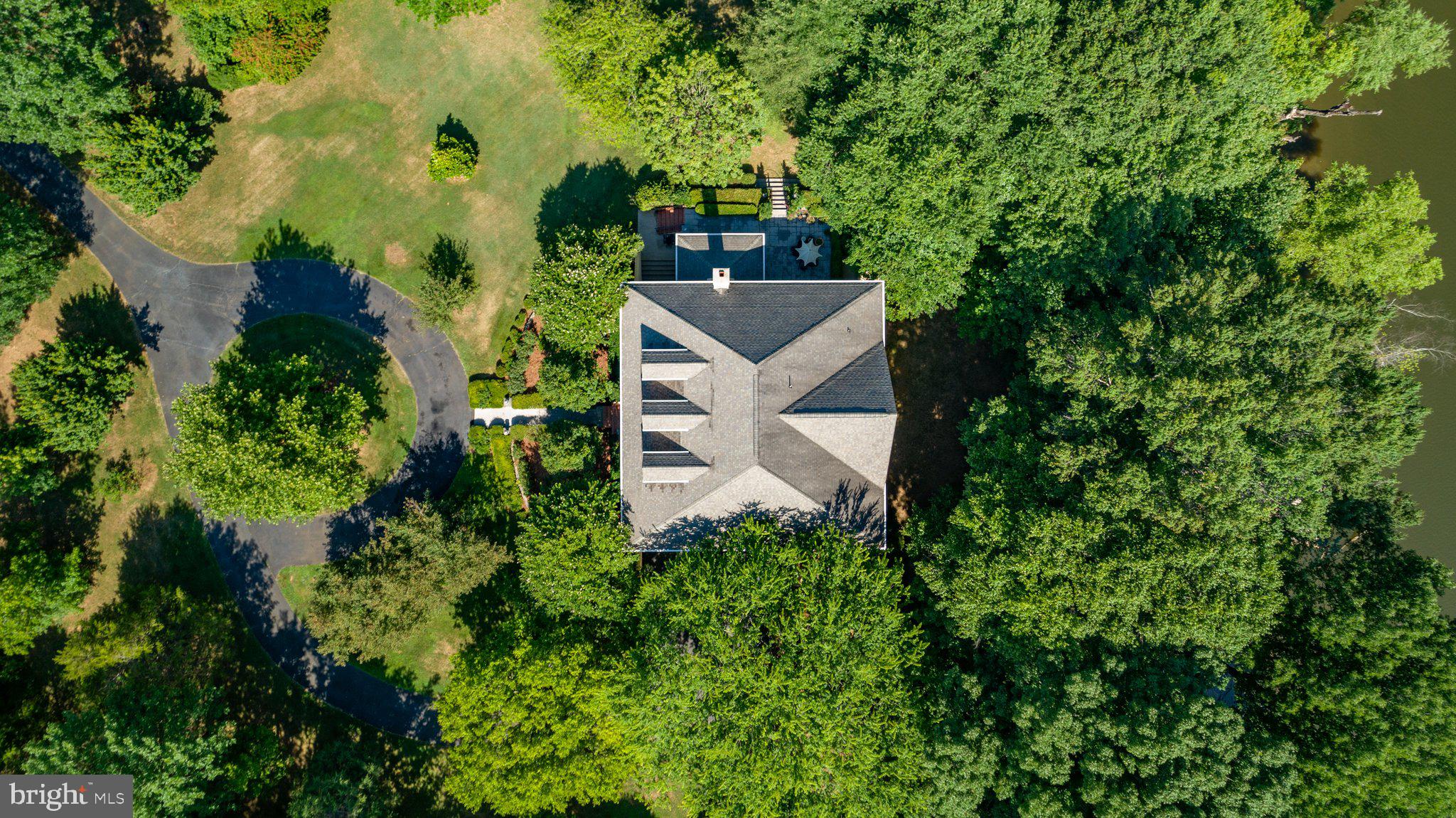 SNOW CREEK - Residential