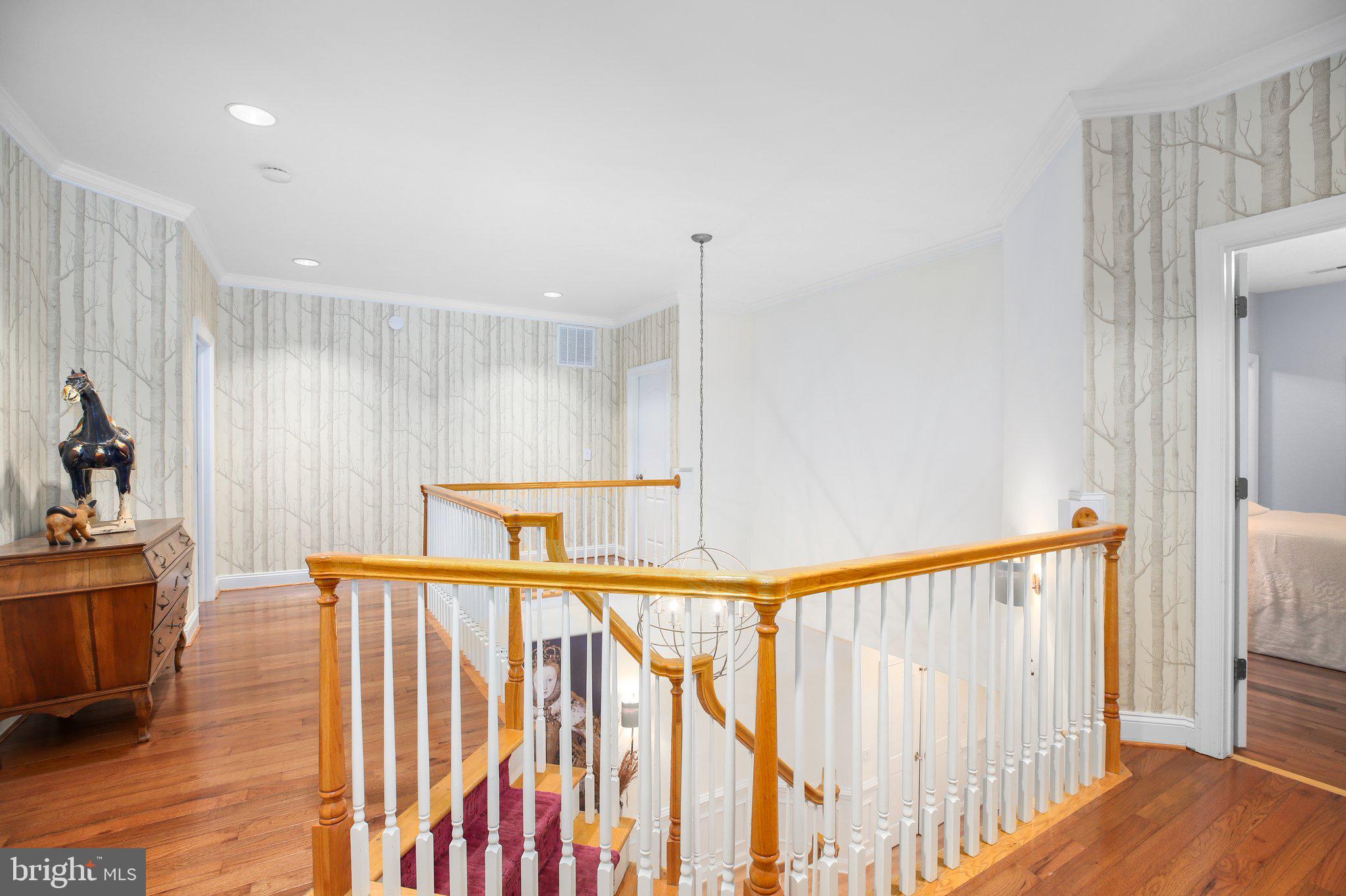 SNOW CREEK - Residential