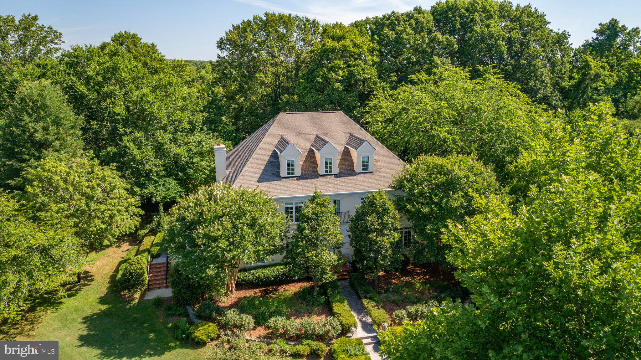 SNOW CREEK - Residential