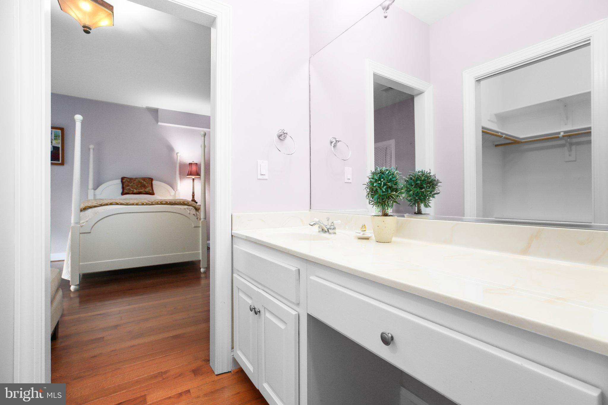 SNOW CREEK - Residential