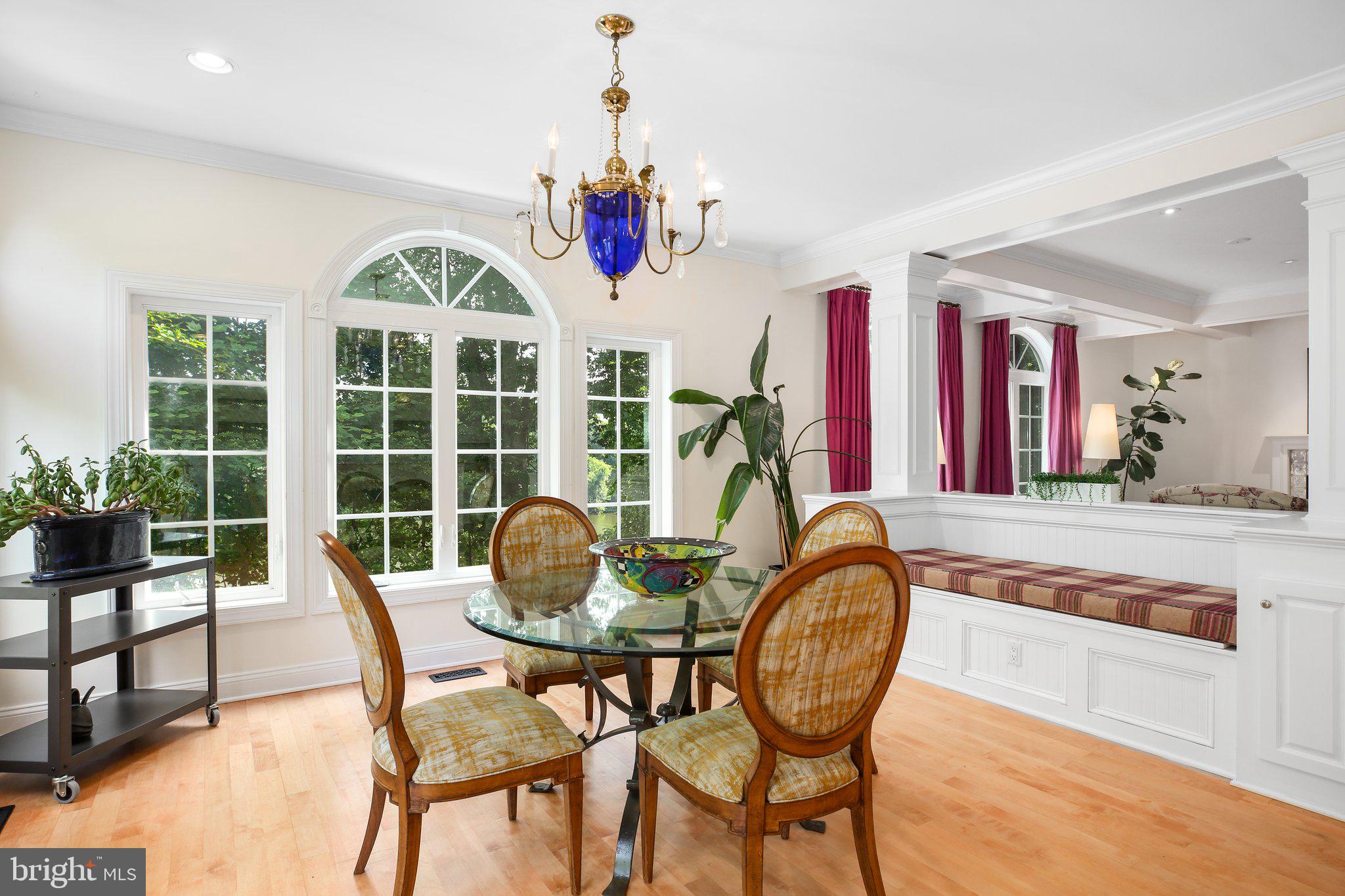 SNOW CREEK - Residential