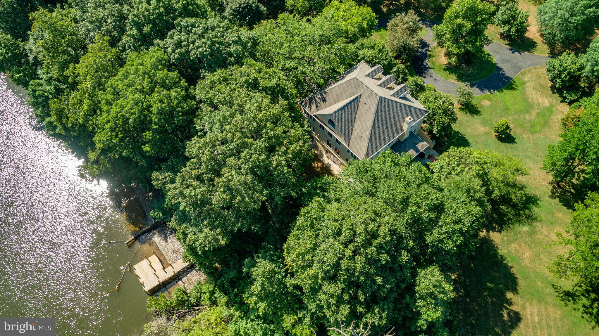 SNOW CREEK - Residential