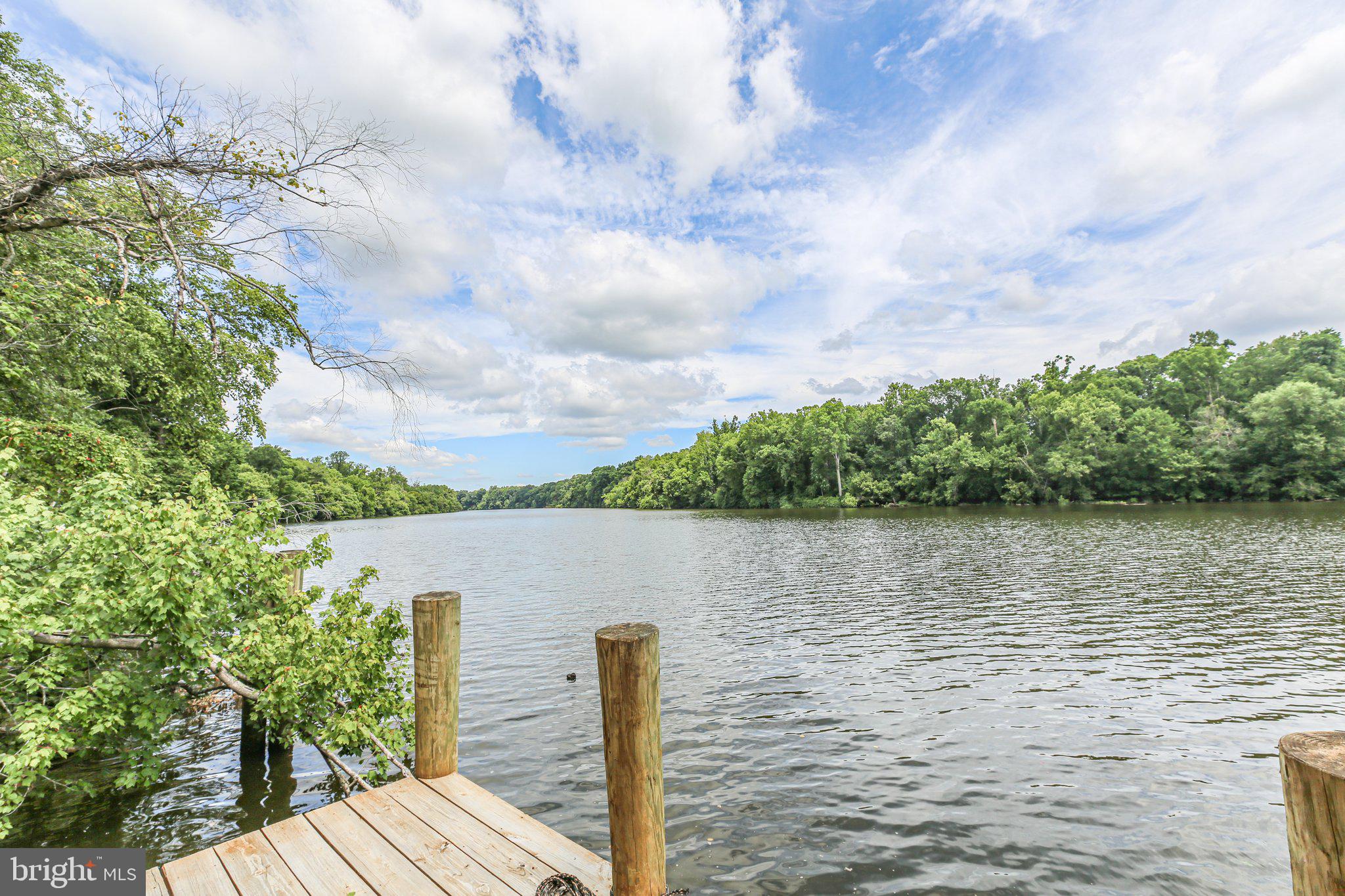 SNOW CREEK - Residential