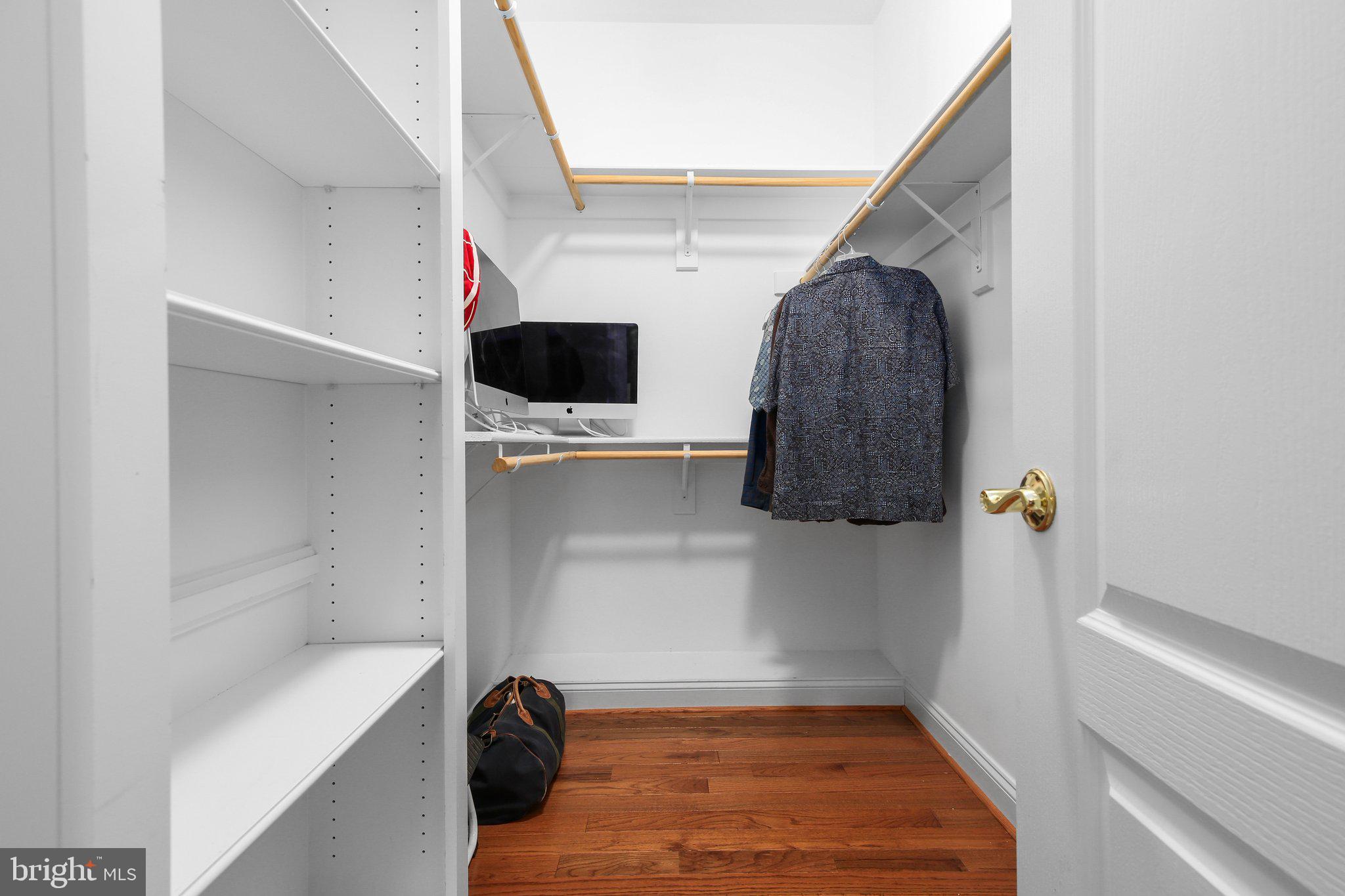 SNOW CREEK - Residential