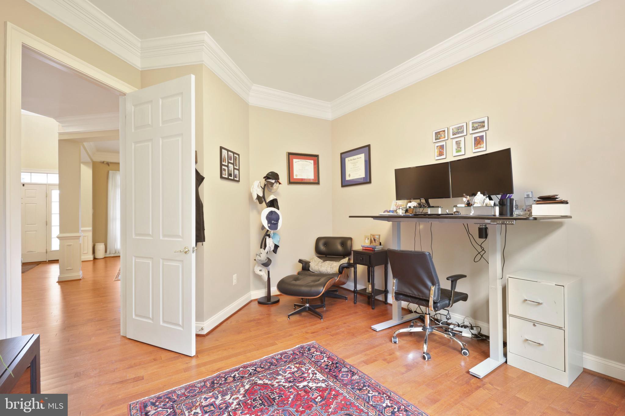 WINDSOR KNOLLS - Residential