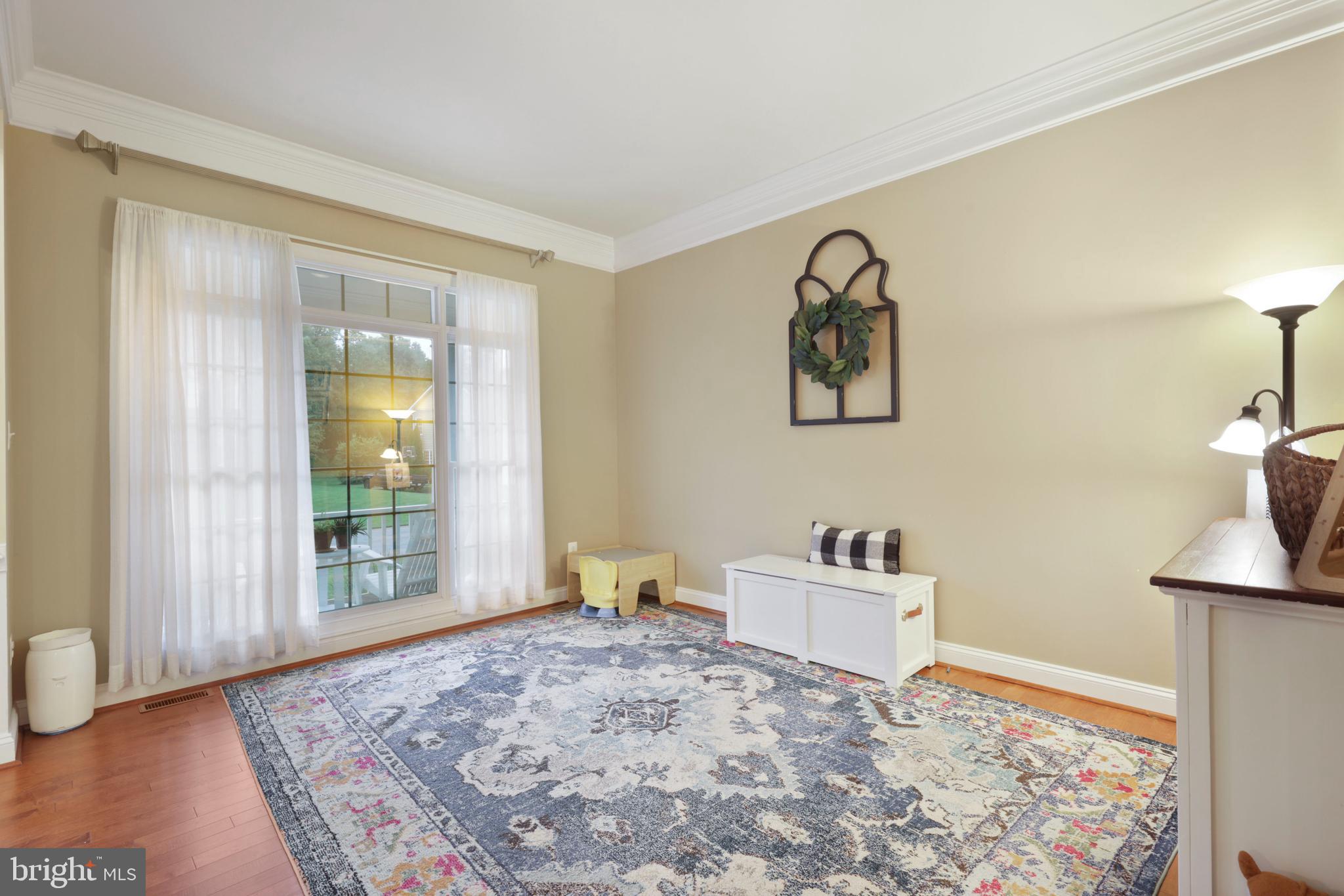 WINDSOR KNOLLS - Residential