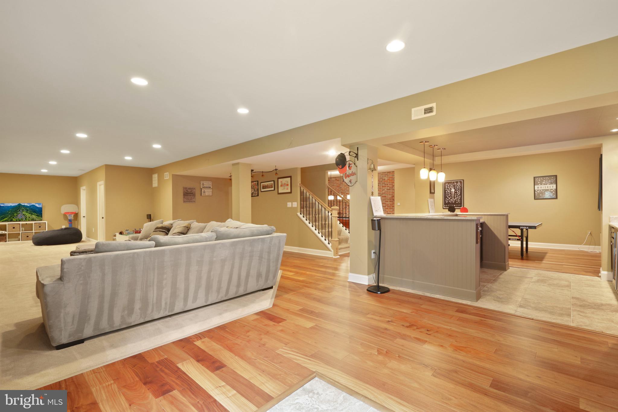 WINDSOR KNOLLS - Residential