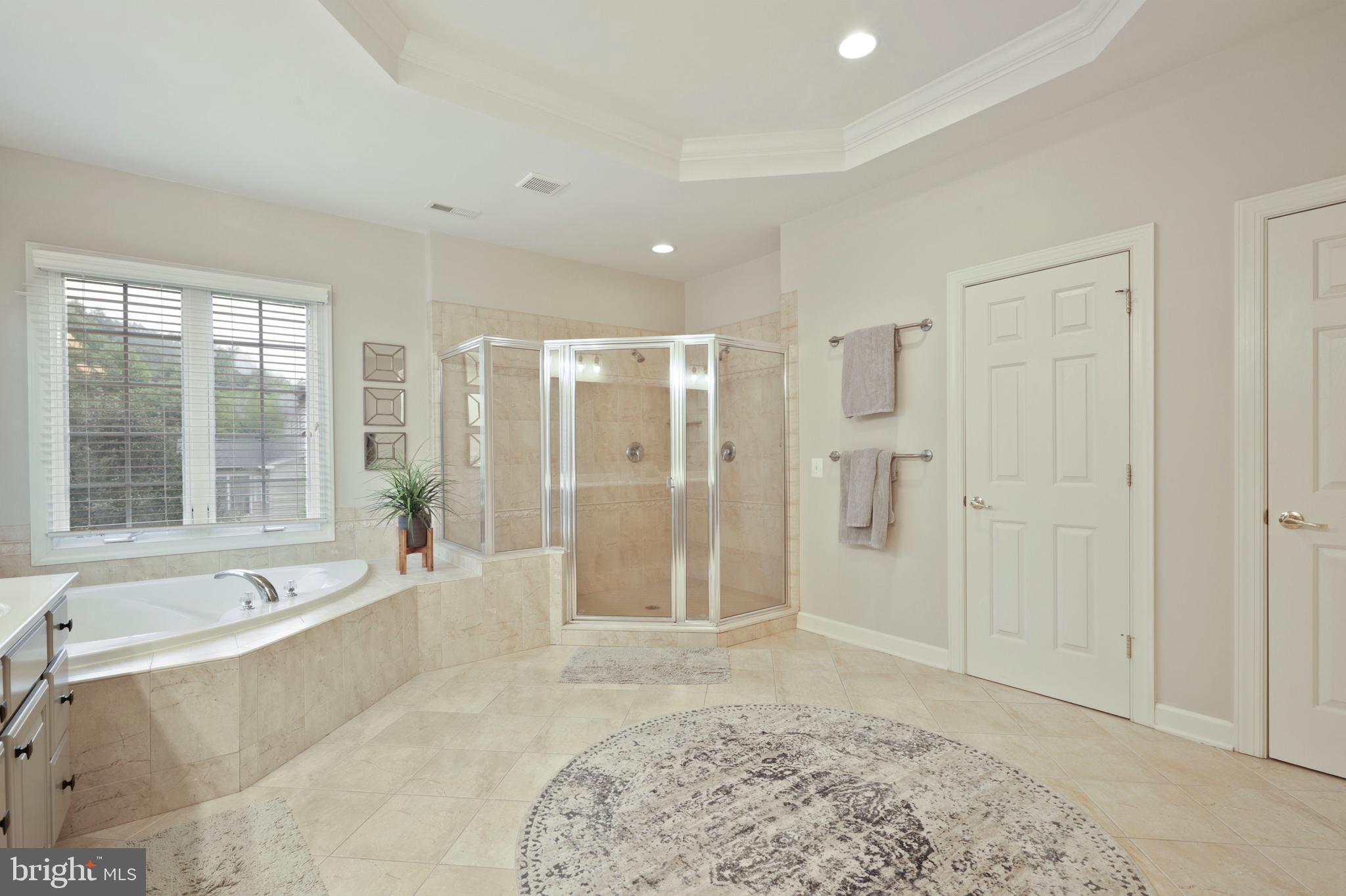 WINDSOR KNOLLS - Residential